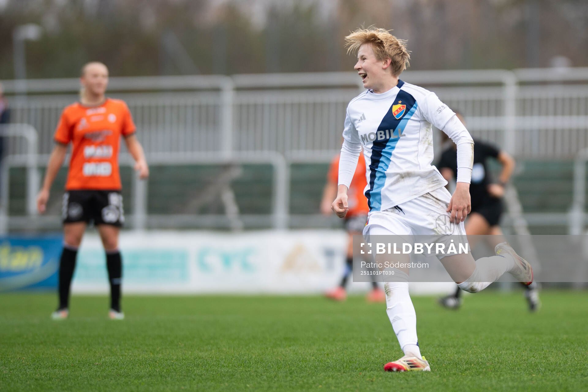 Djurgårdens Olivia Ulenius jublar