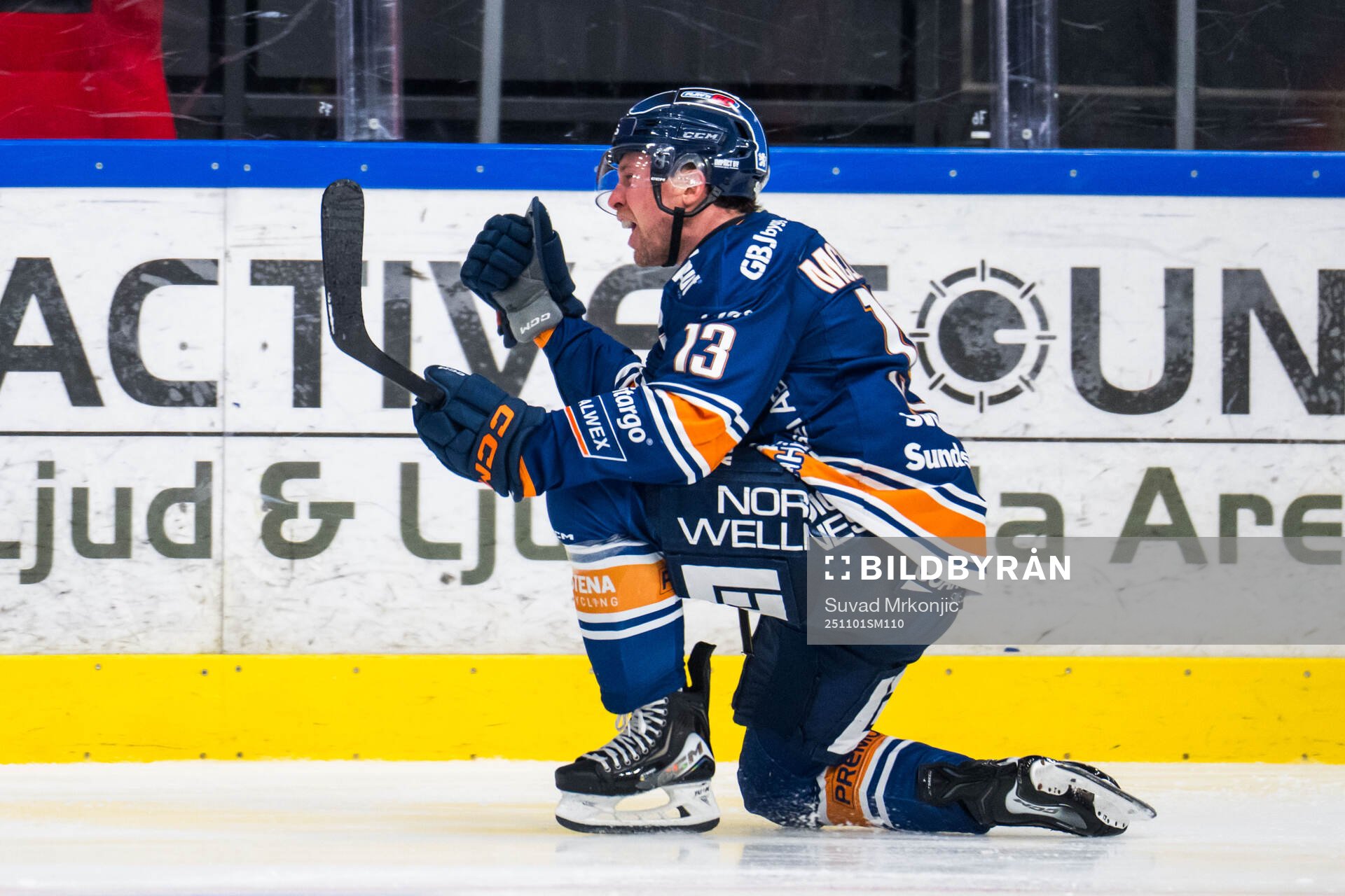 Växjös Dylan Mclaughlin jublar