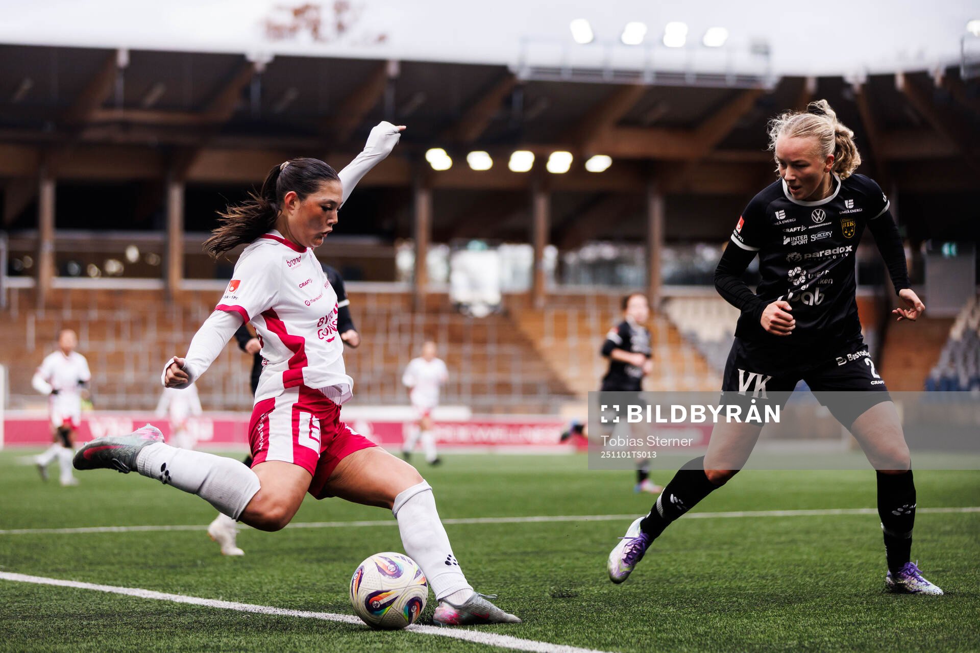 IK Uppsalas Amelia Olofsson och Umeås Tilda Sörlén