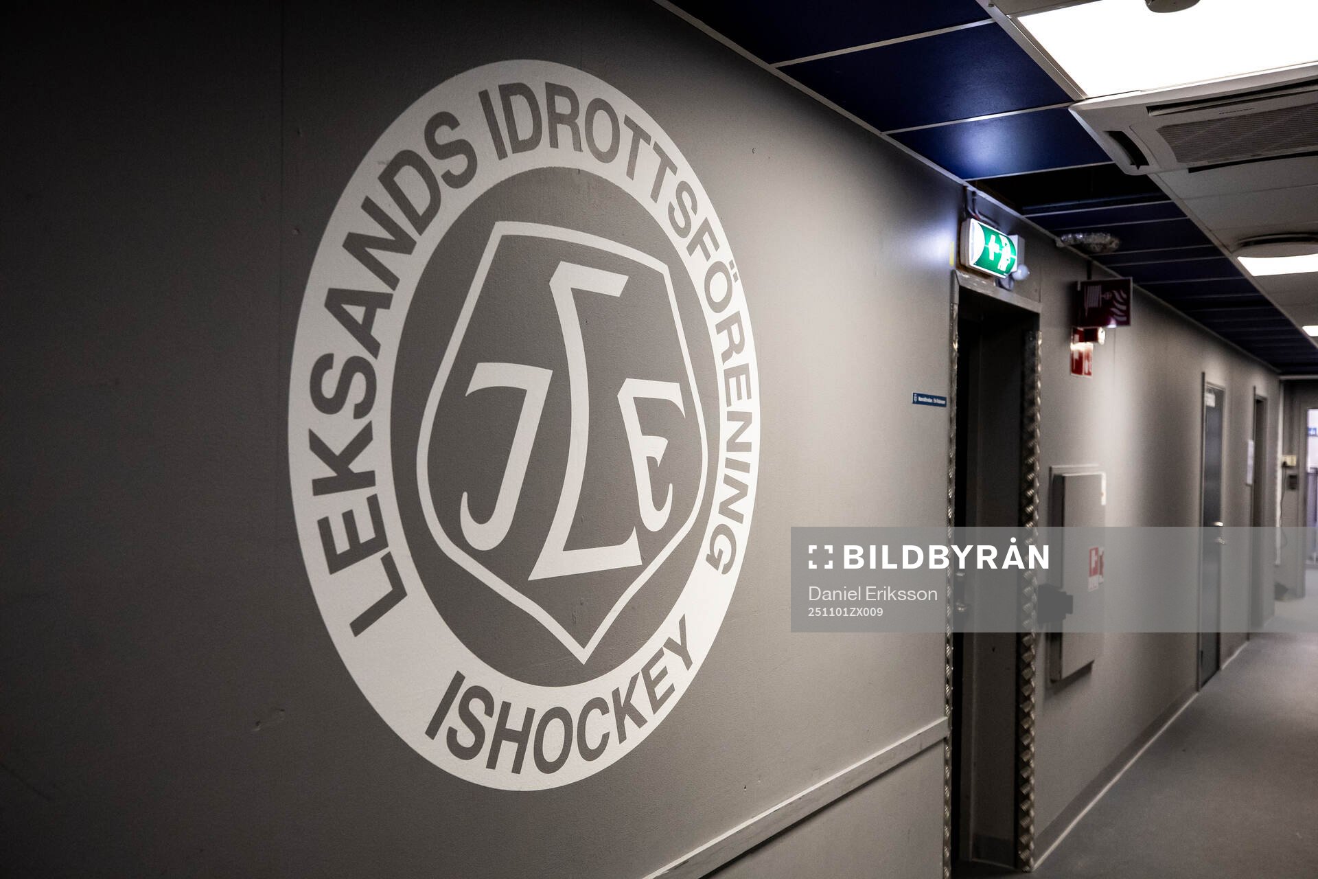 Leksands logo innan ishockeymatchen i SHL mellan Leksand