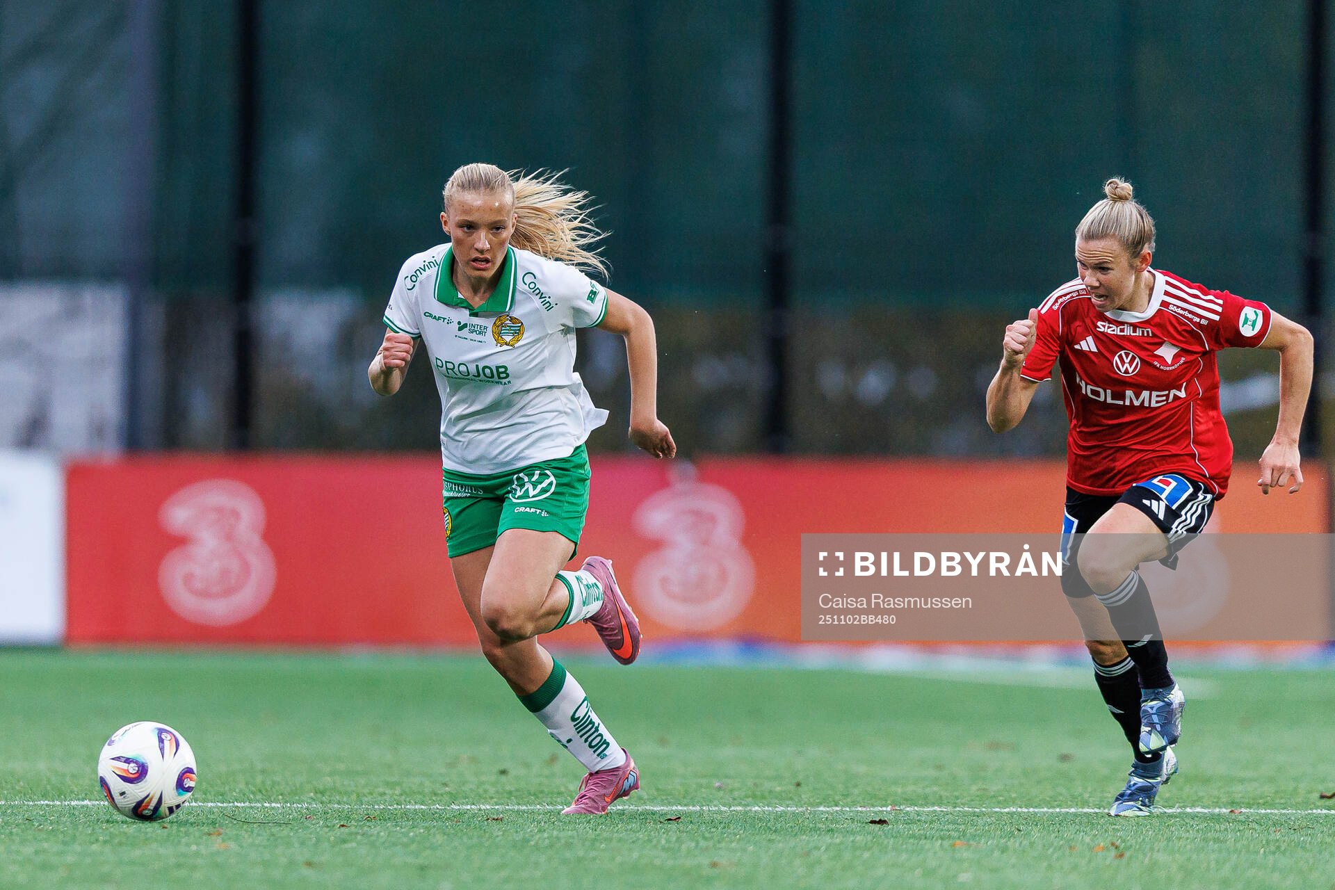 Hammarbys Smilla Holmberg och IFK Norrköpings Jessica Wik