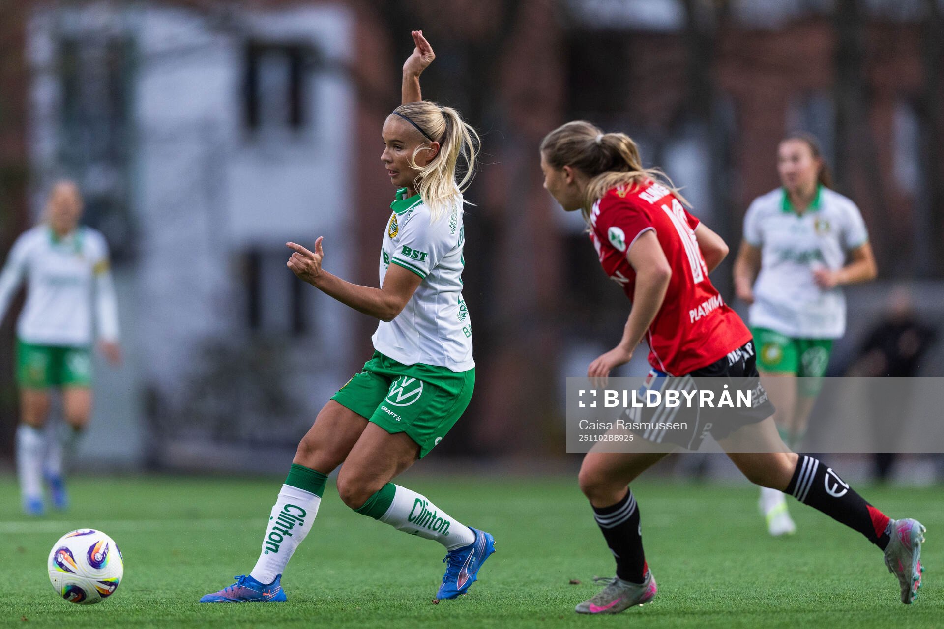 Hammarbys Stina Lennartsson och IFK Norrköpings Paula