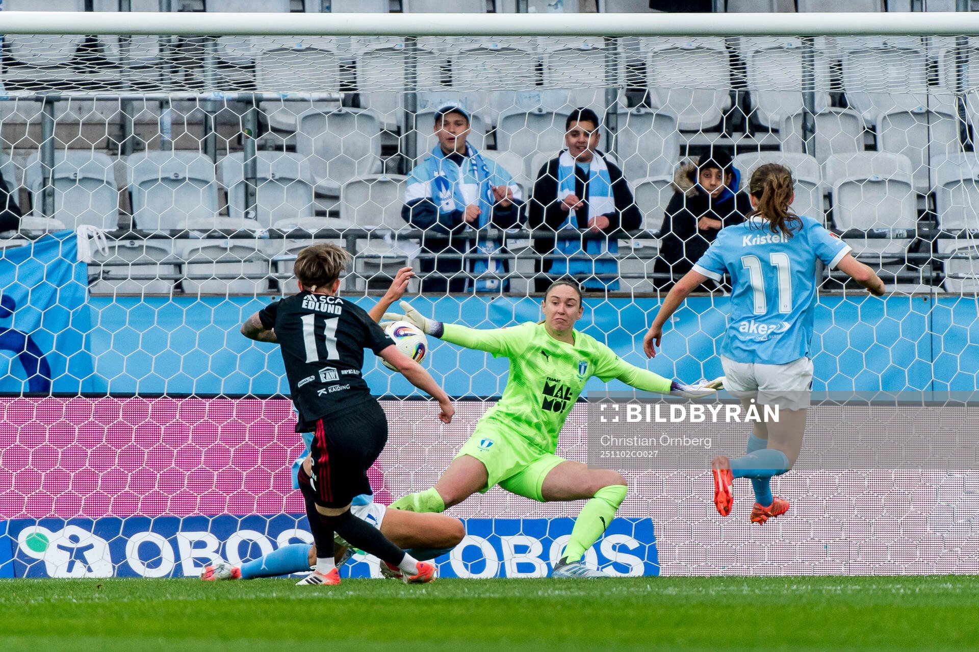Piteås Cecilia Edlund gör 1-2 bakom Malmö FFs målvakt