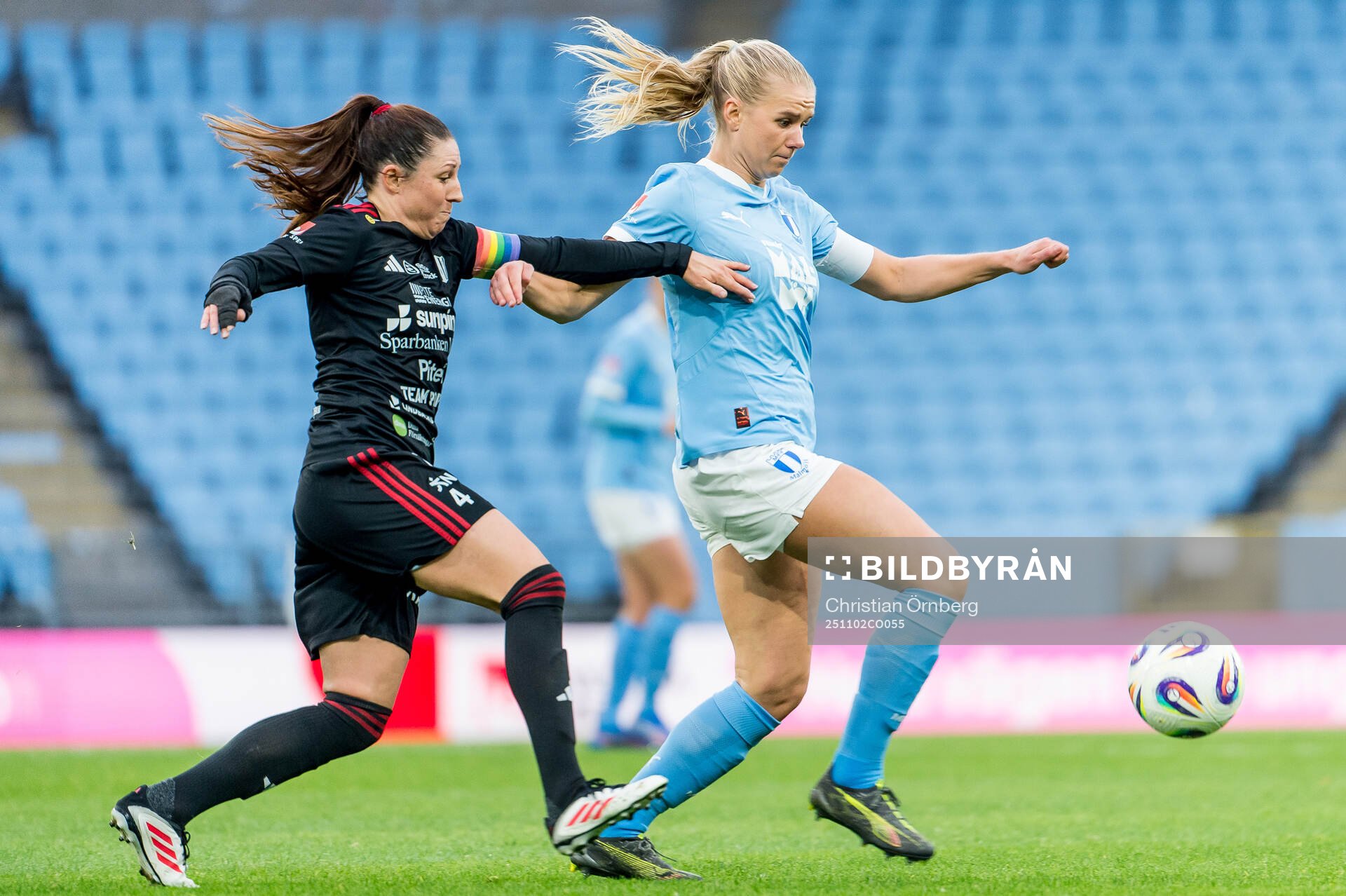 Piteås Josefin Johansson och Malmö FFs Nellie Lilja