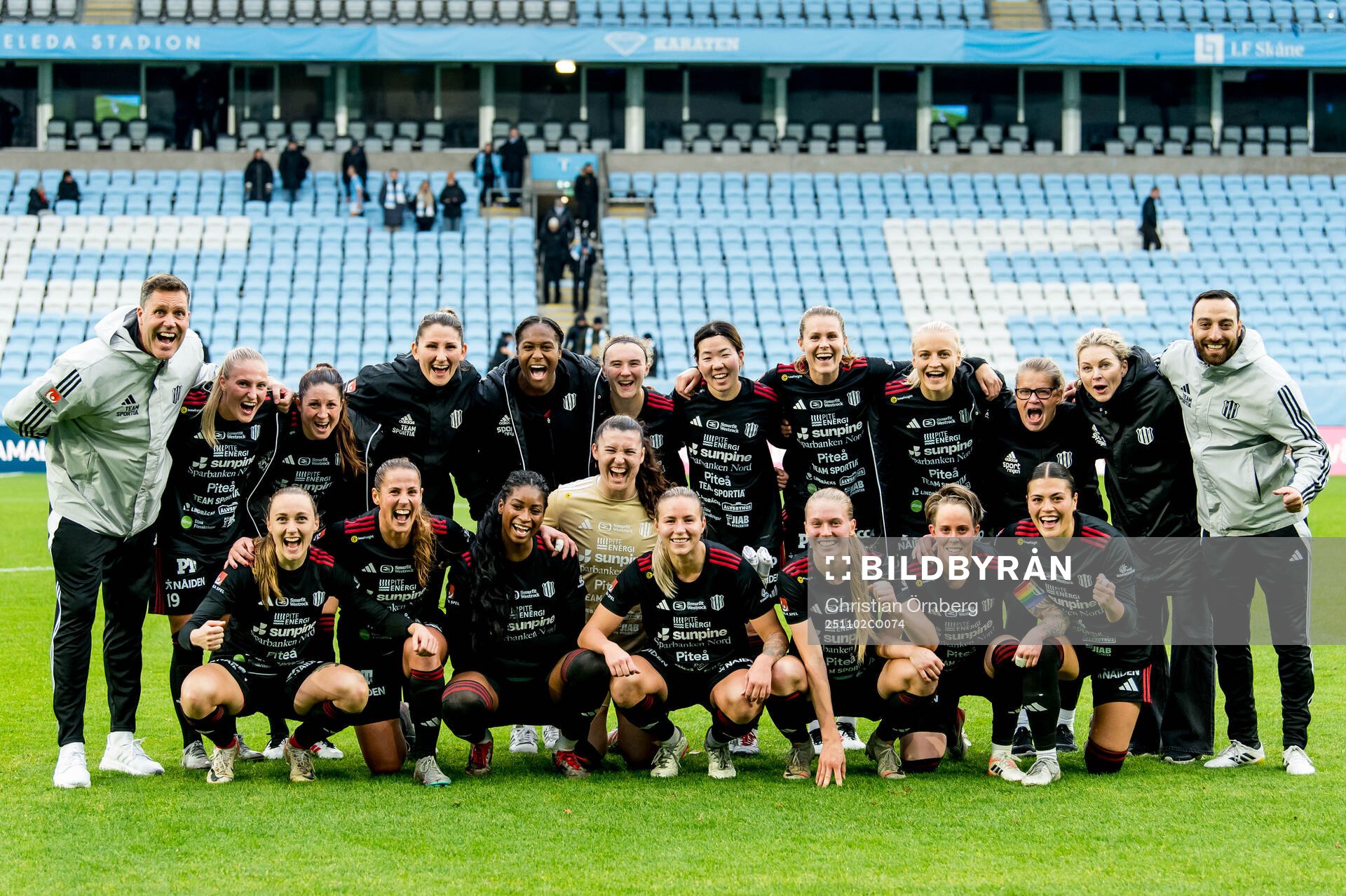 Piteås spelare jublar