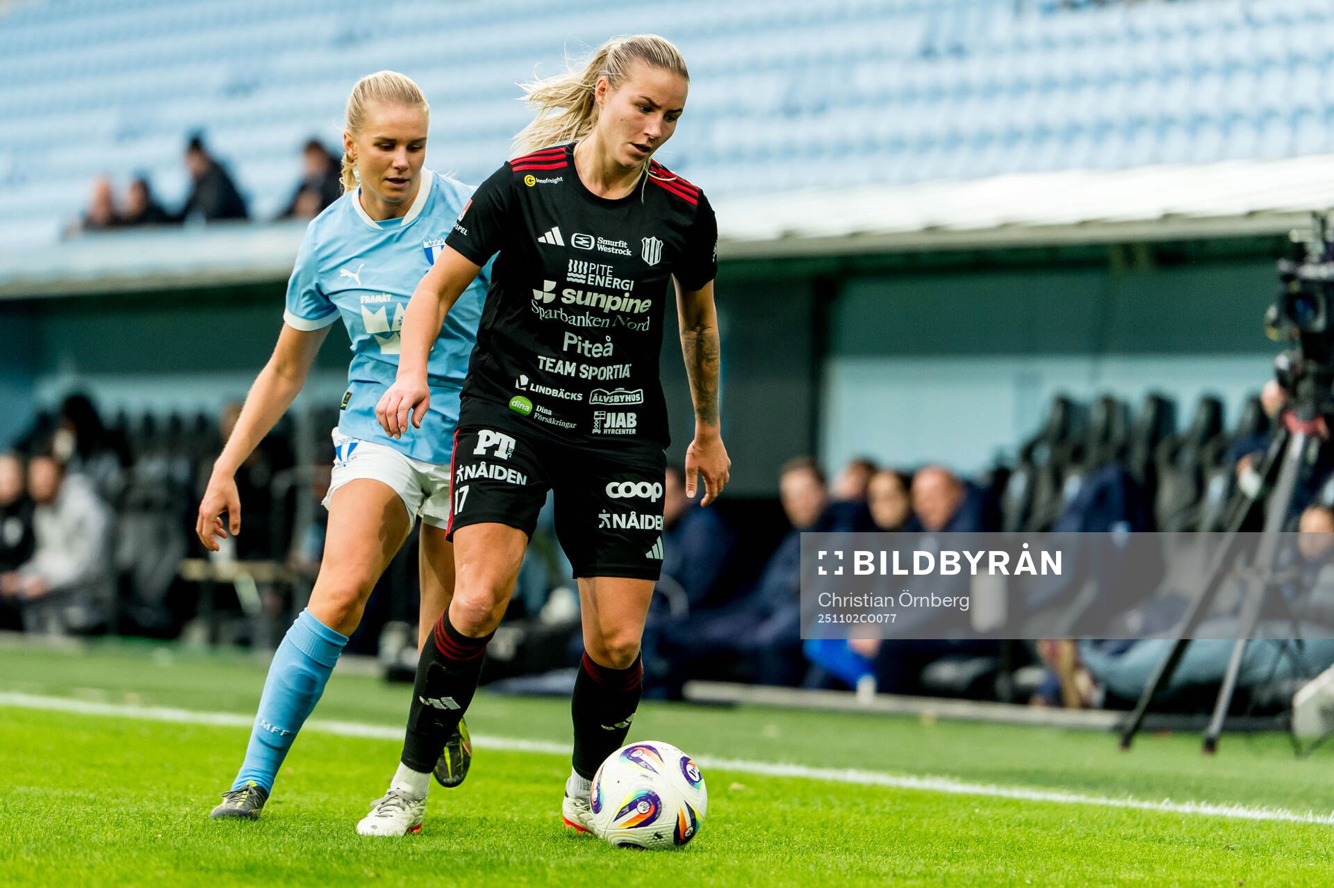 Malmö FFs Nellie Lilja och Piteås Selina Henriksson