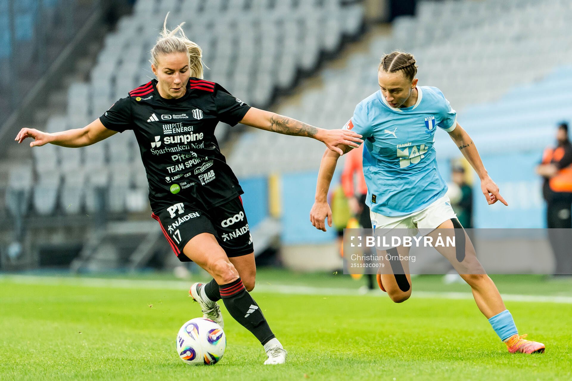 Piteås Selina Henriksson och Malmö FFs Miljana Ivanovic