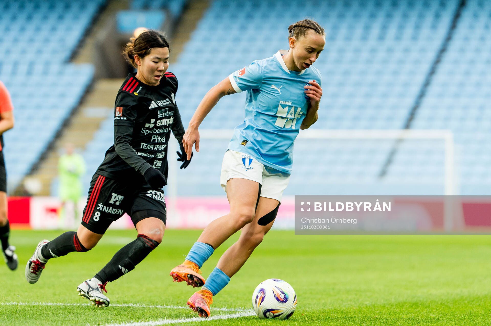 Piteås Shiho Matsubara och Malmö FFs Miljana Ivanovic