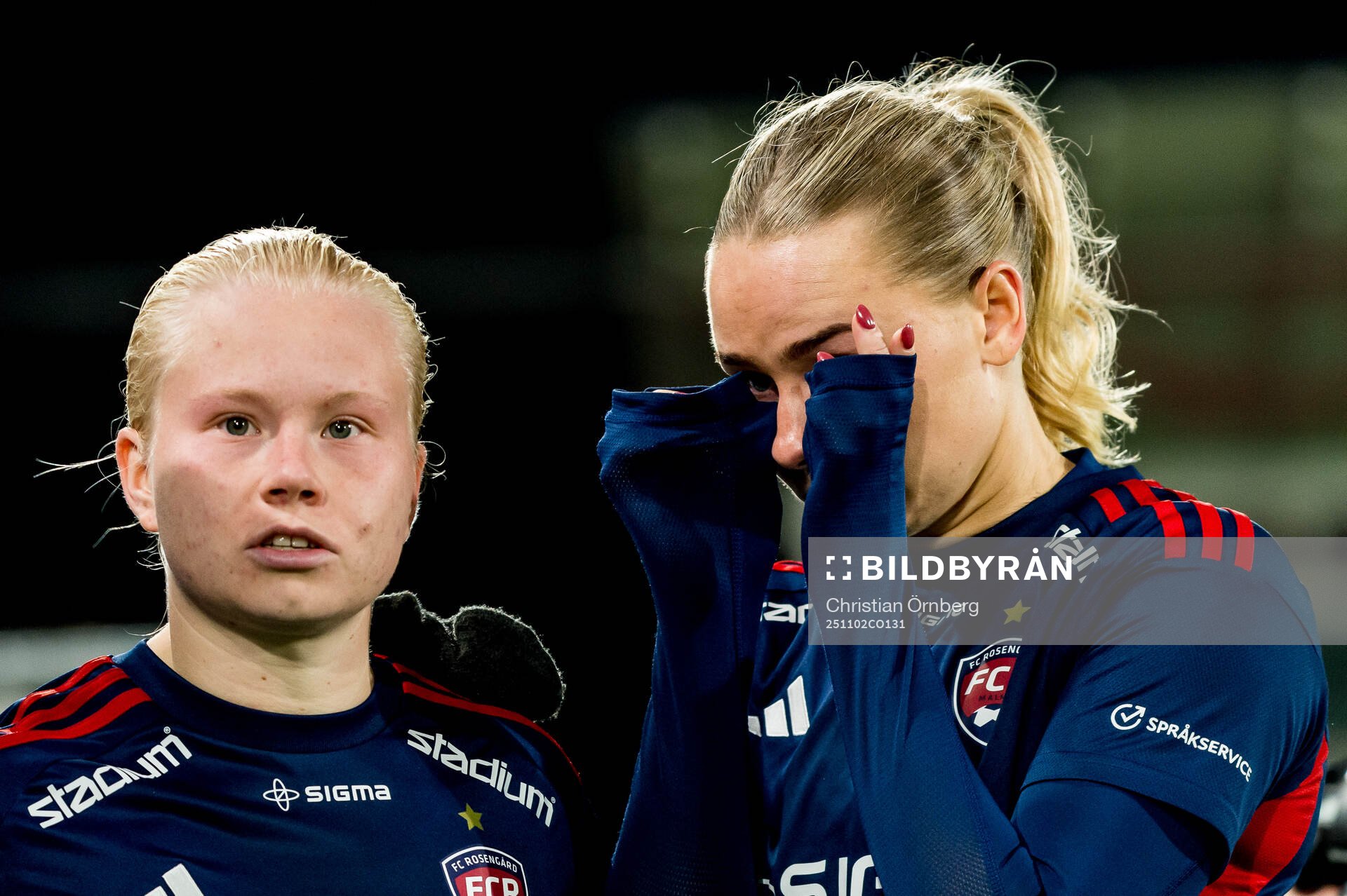 Rosengårds Anni Hartikainen och Emma Jansson deppar