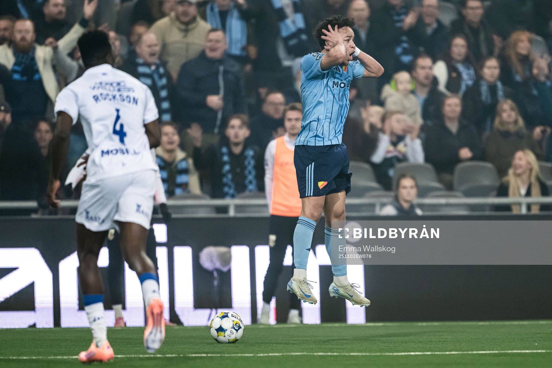 Djurgårdens Mikael Anderson reagerar