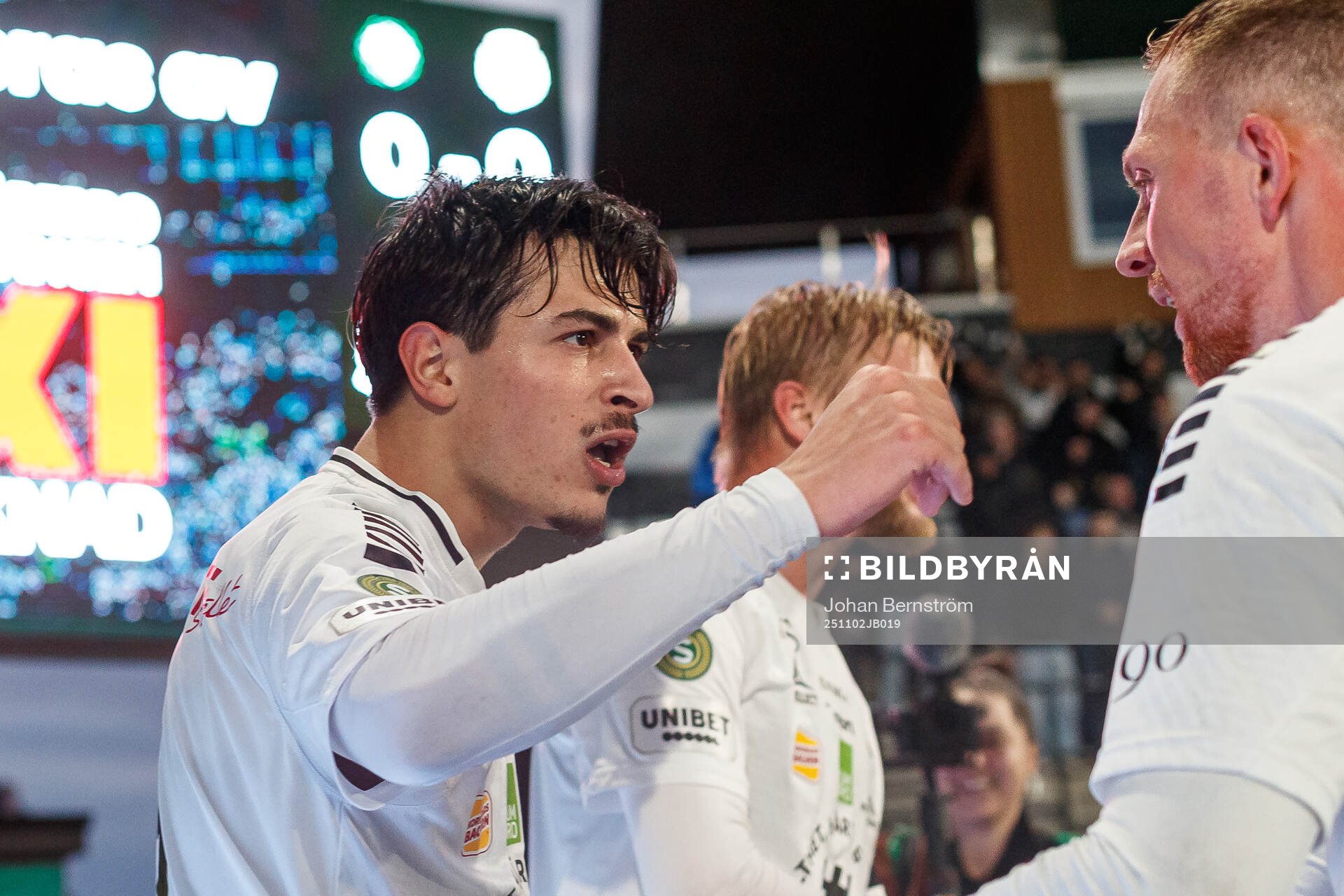 Örebros Antonio Yakoub jublar