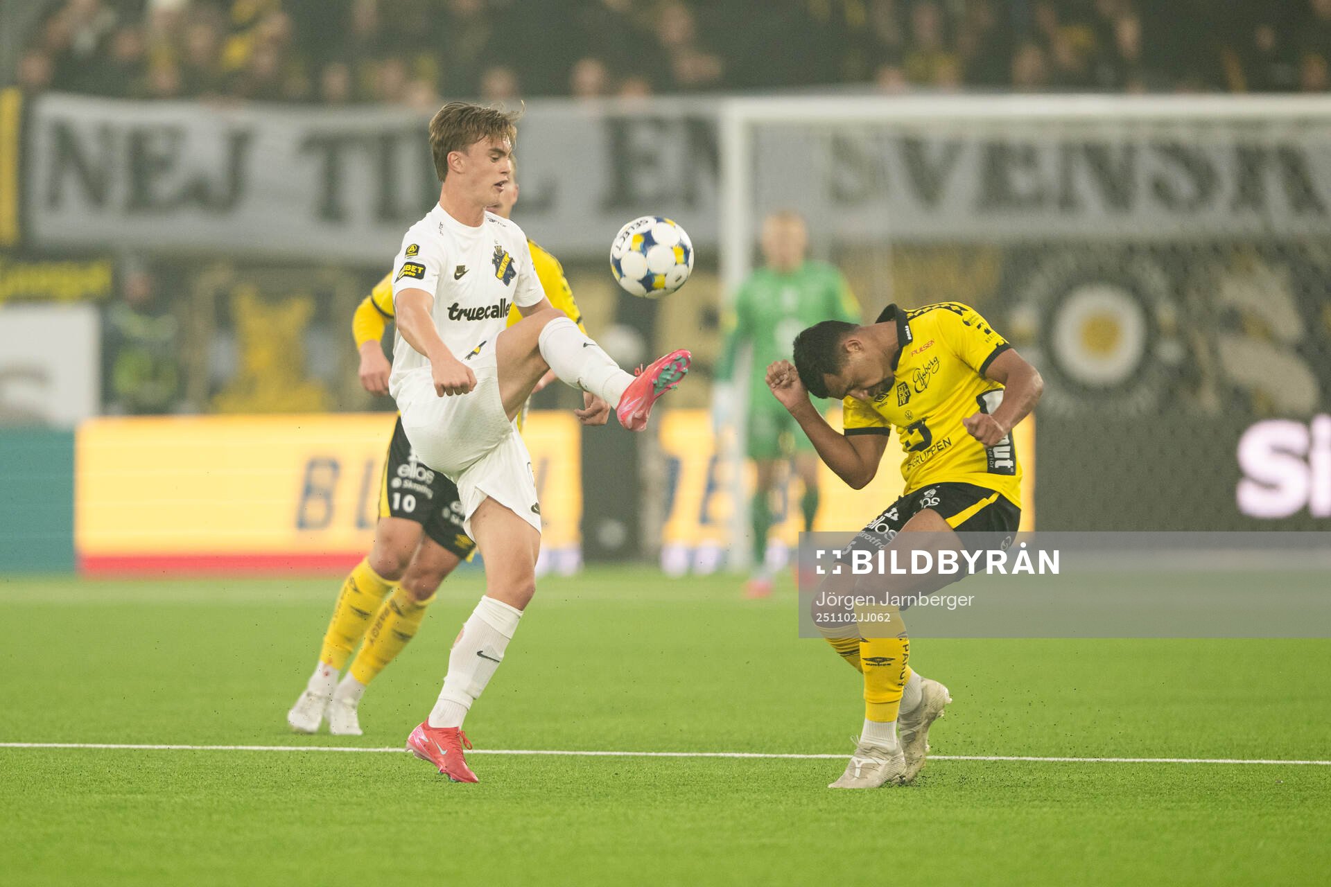 AIKs Yannick Geiger  och Elfsborgs Wenderson Oliveira do