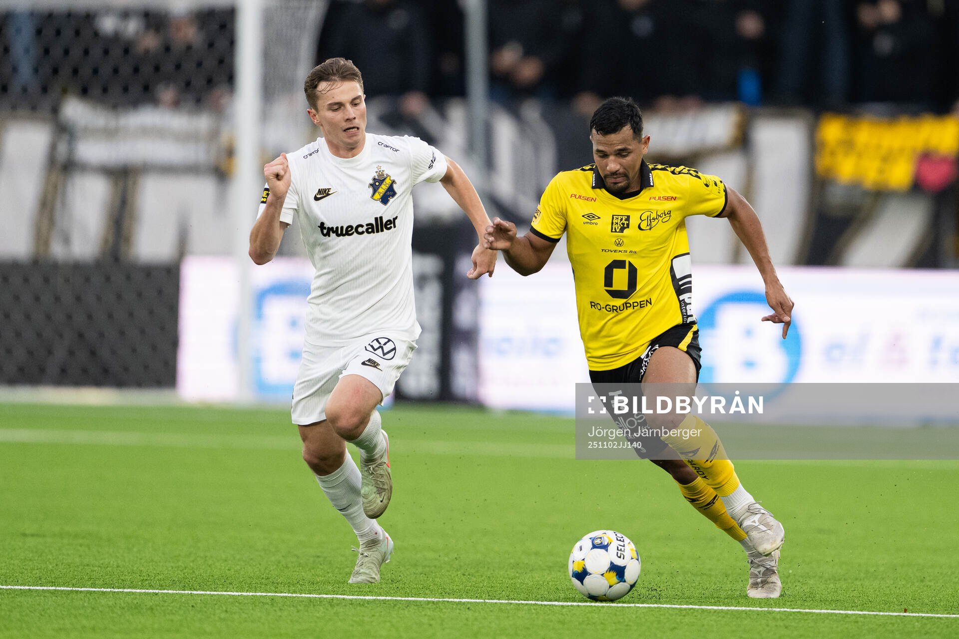 AIKs Johan Hove och Elfsborgs Wenderson Oliveira do