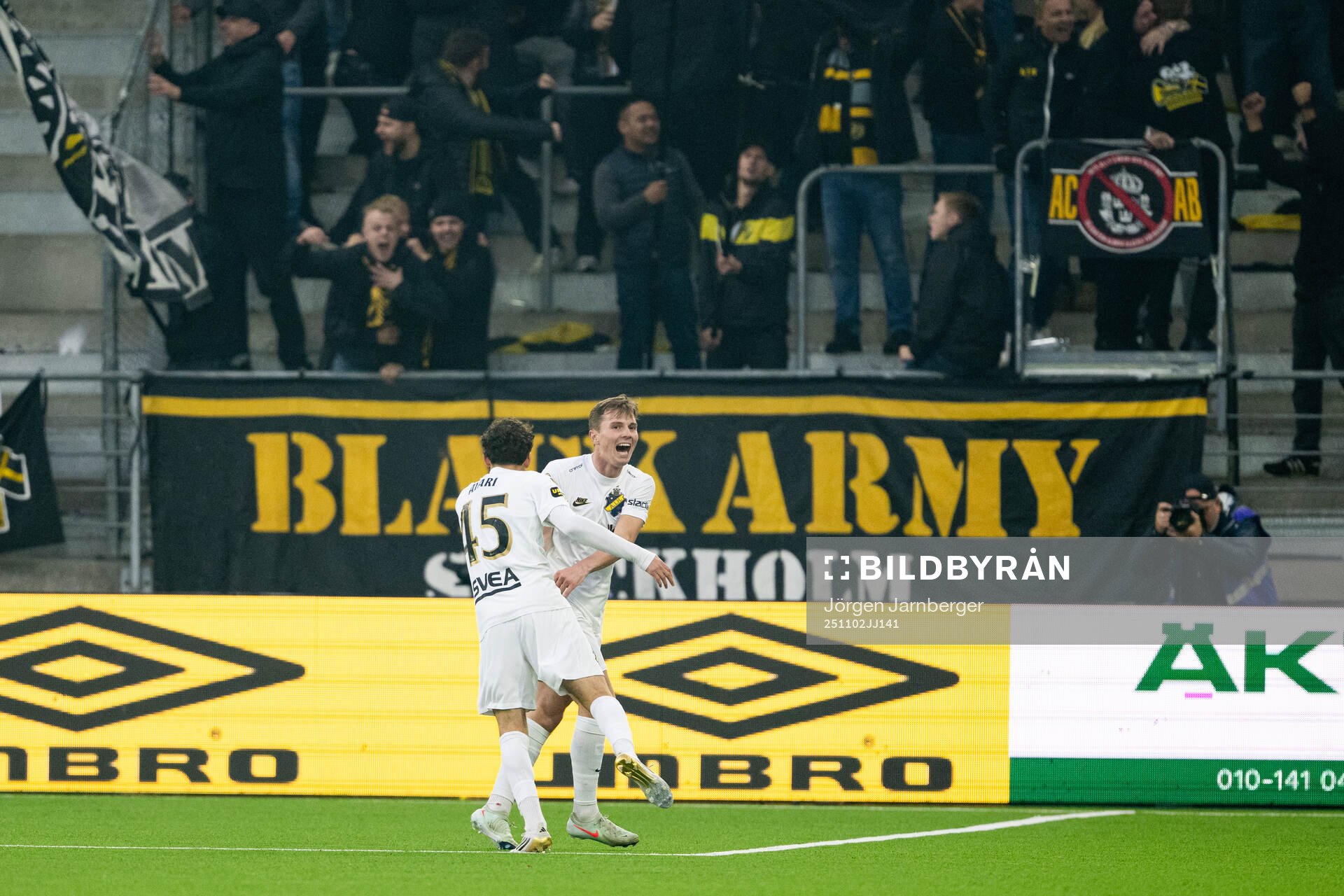 AIKs Johan Hove jublar ,ed Taha Ayari