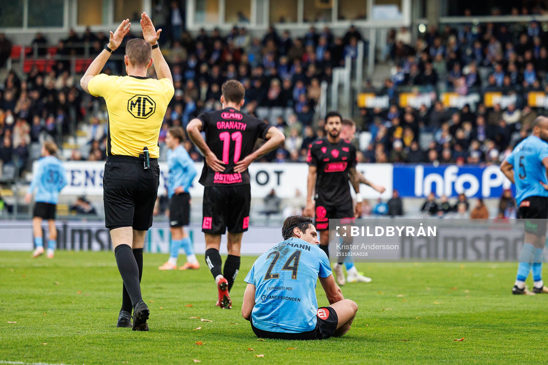 Brommapojkarnas Kevin Ackermann har ont