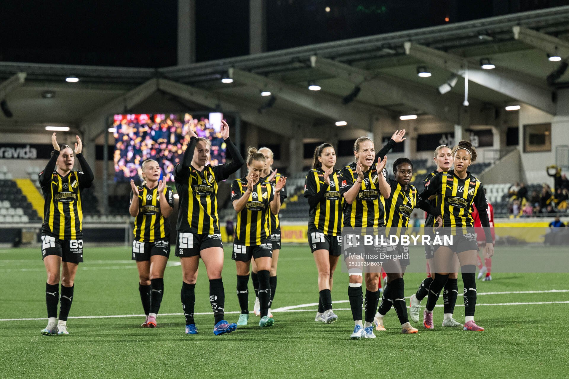 Häckens Anna Anvegård jublar