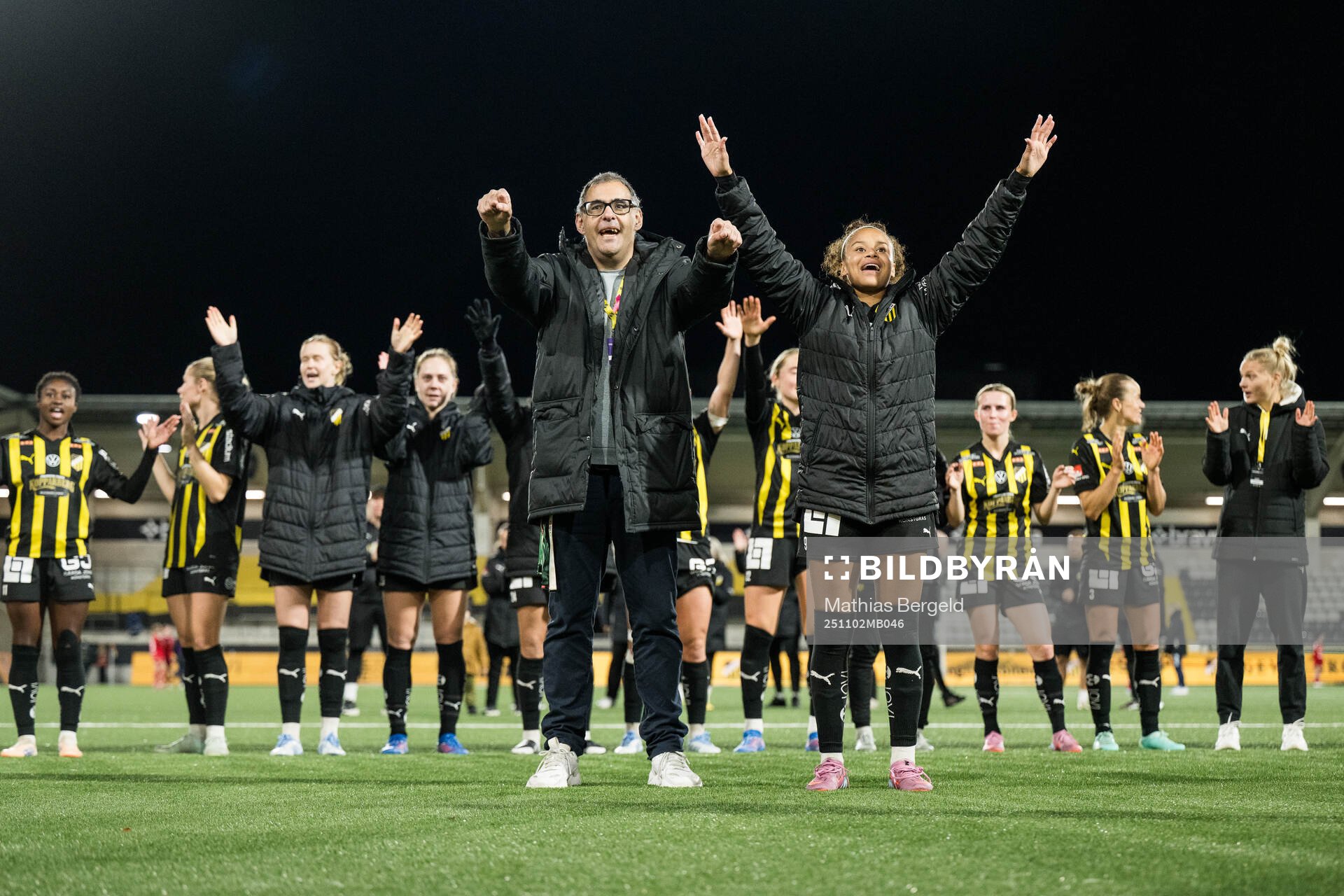 Häckens Felicia Schröder jublar