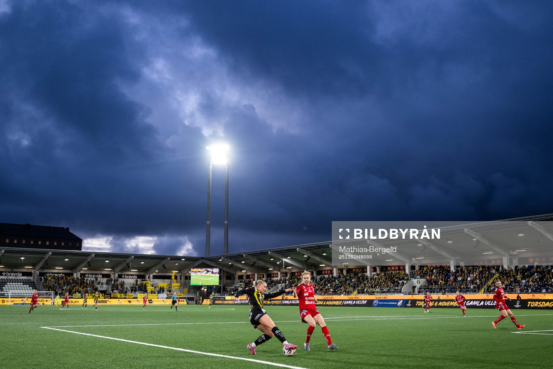 Häckens Matilda Nildén och Linköpings Malin Johnsen Brenn