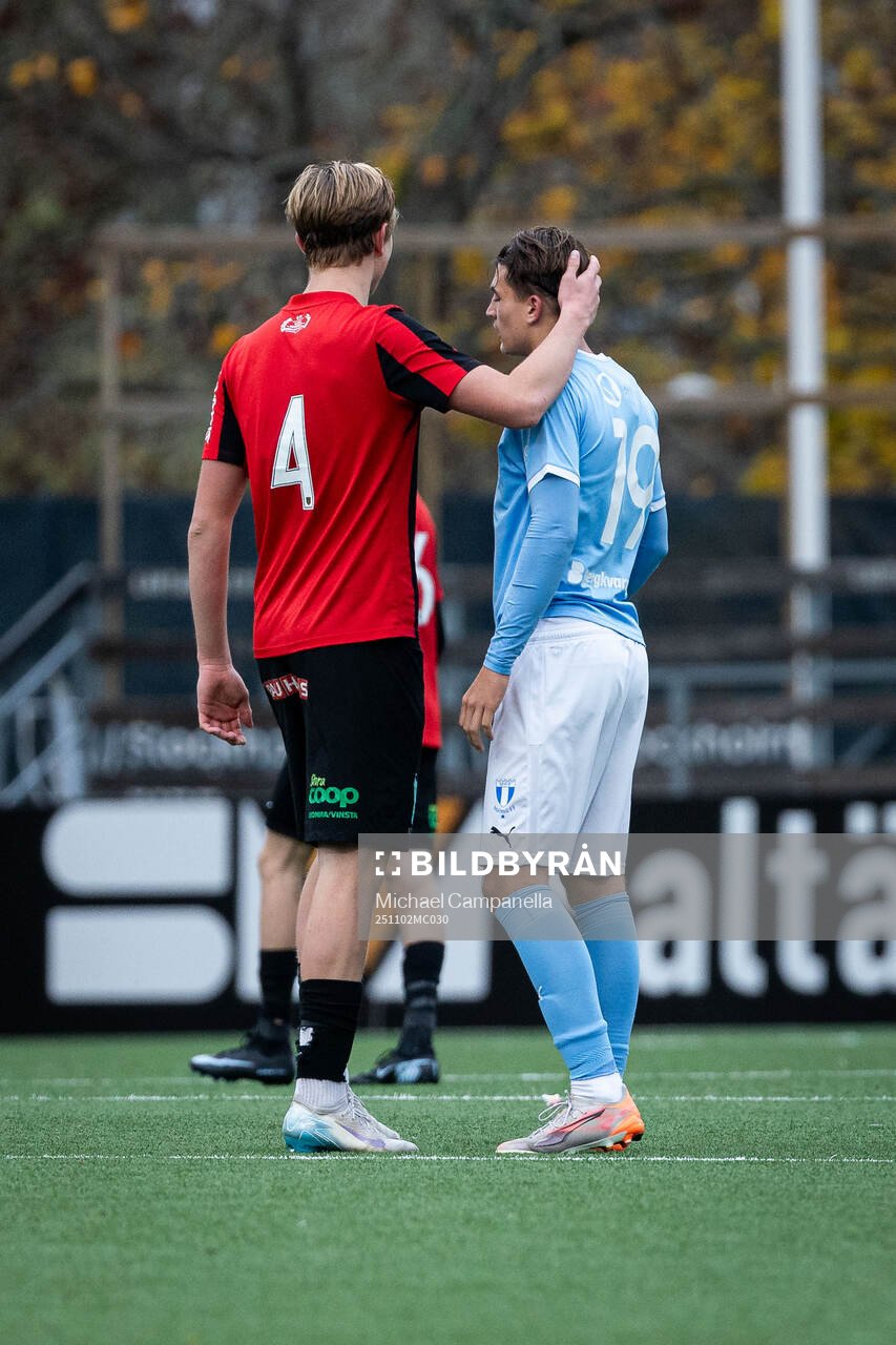 Brommapojkarnas Edgar Backteman och Malmö FFs Victor