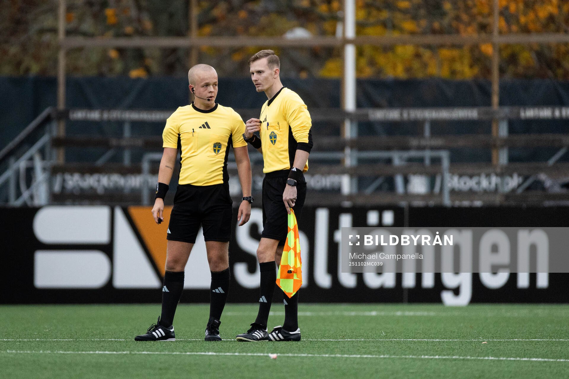 Domaren Oscar Lundegrén och Assisterande Domaren Thim