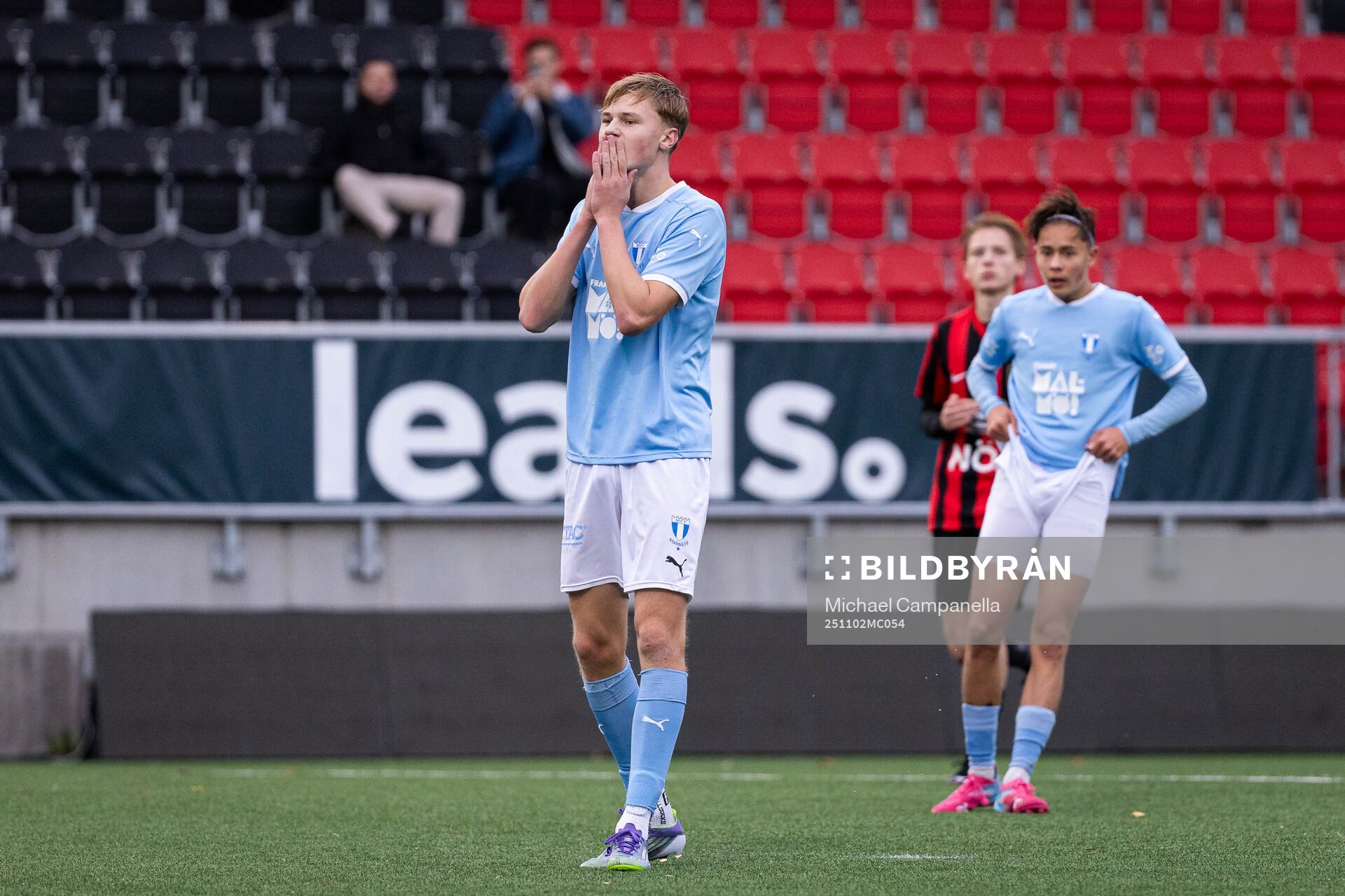 Malmö FFs Elliot Uddenäs deppar