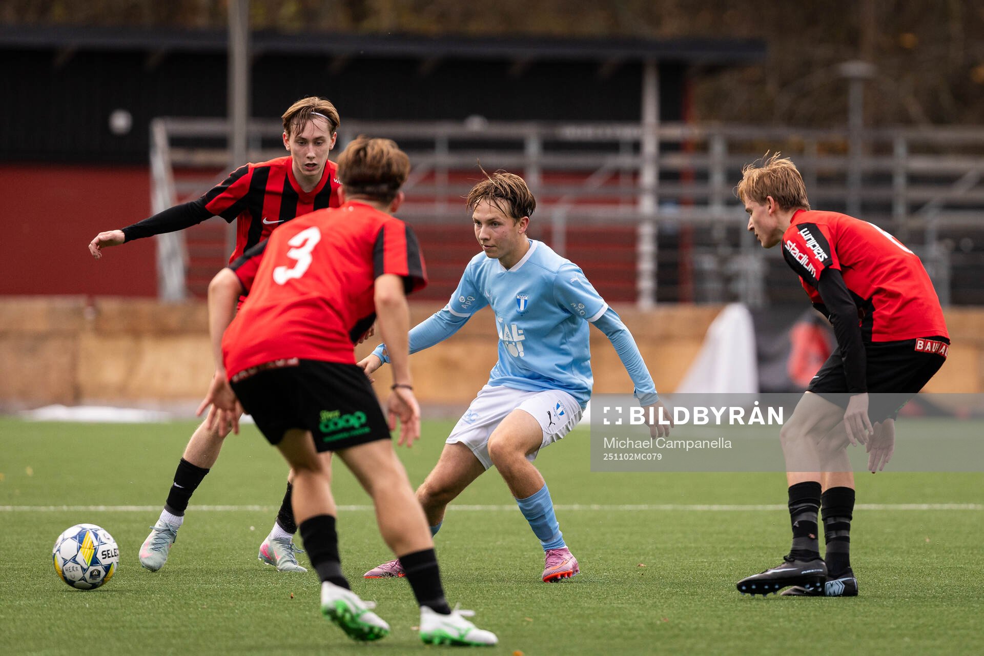 Malmö FFs Max Anderssonunder fotbollsmatchen i P17