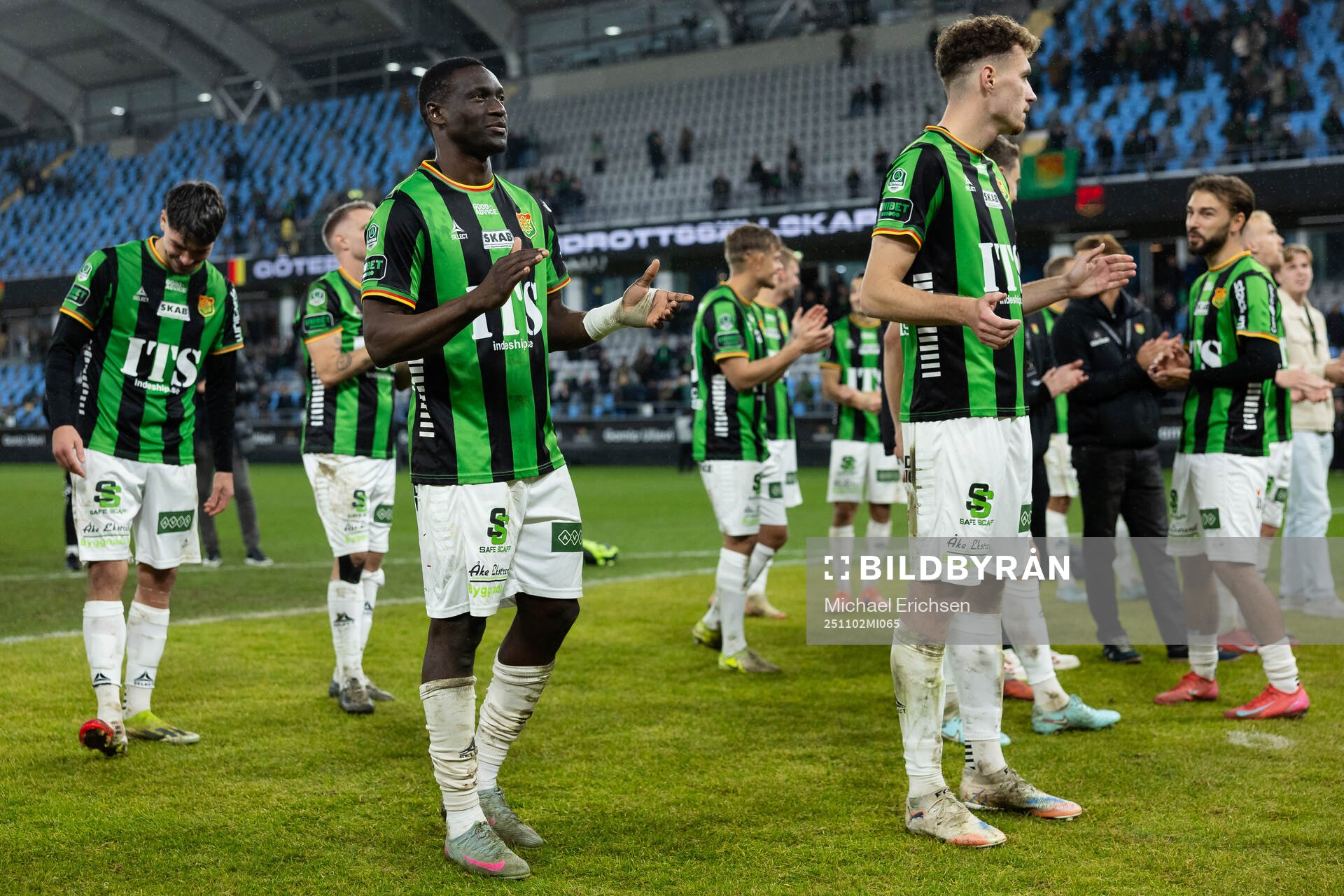 GAIS Ibrahim Diabate och Anes Cardaklija  jublar framför