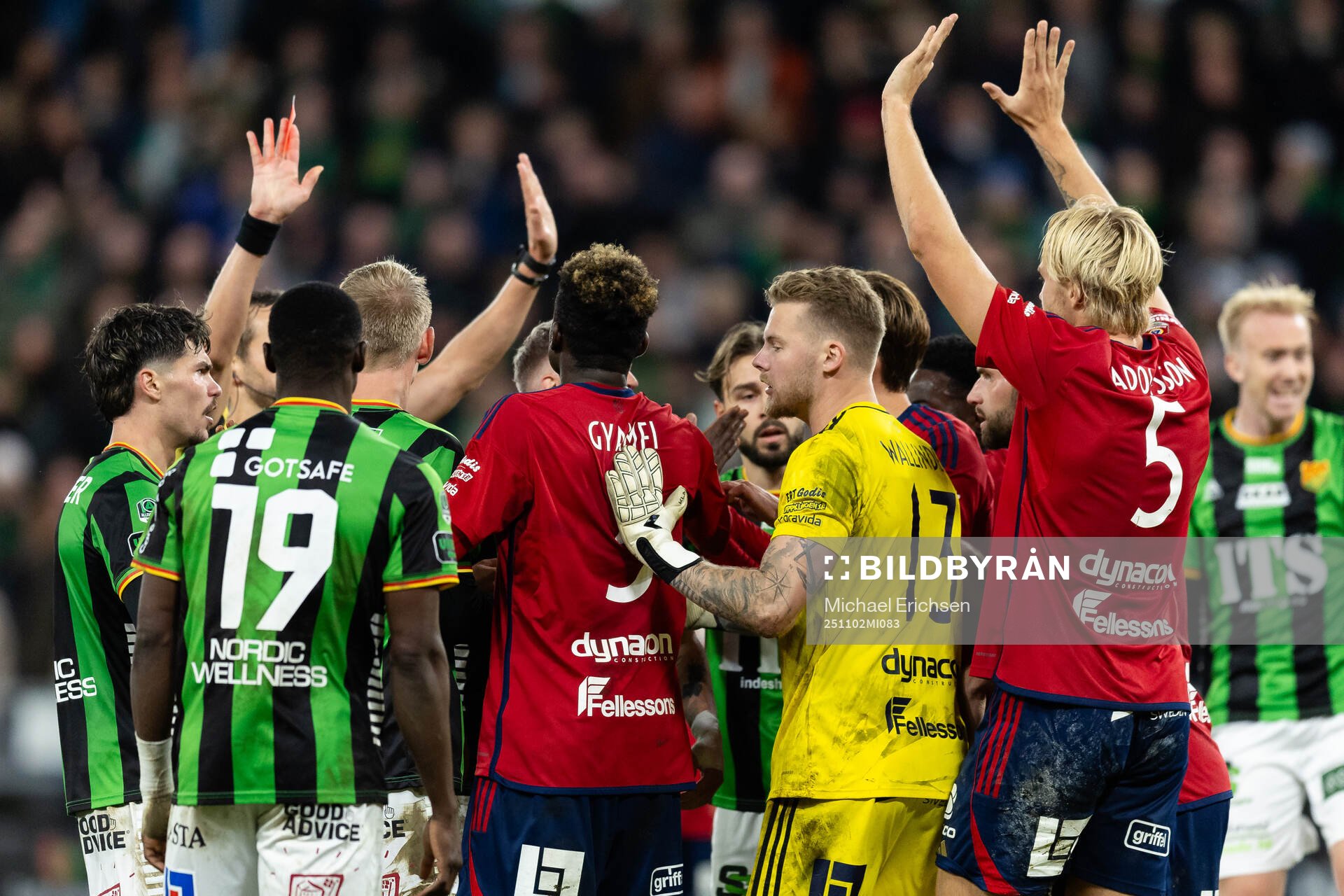 GAIS spelare reagerar på Östers Mattis Adolfsson