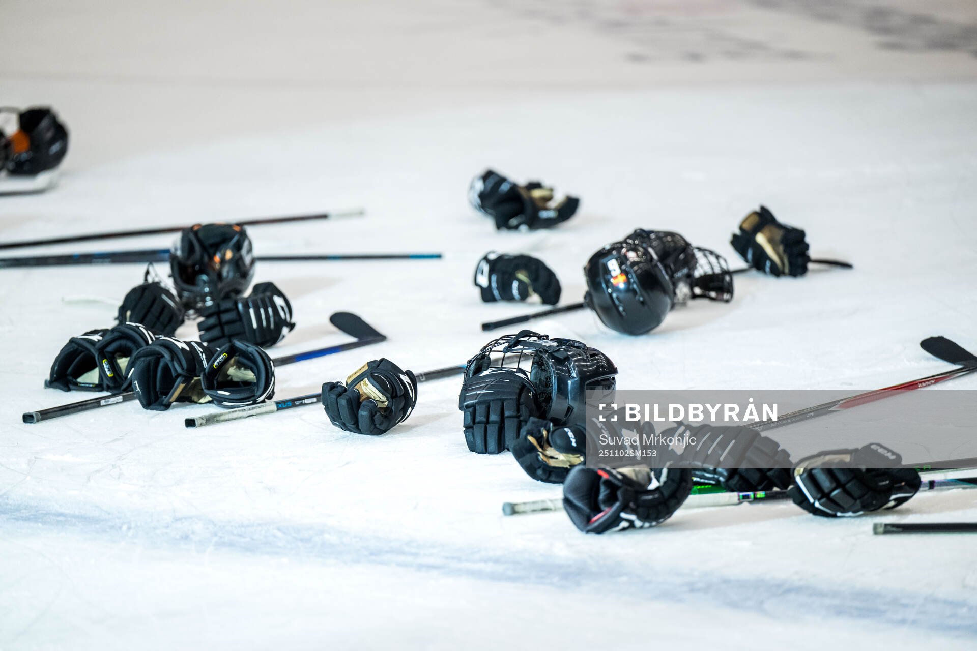 Klubbor och hjälmar