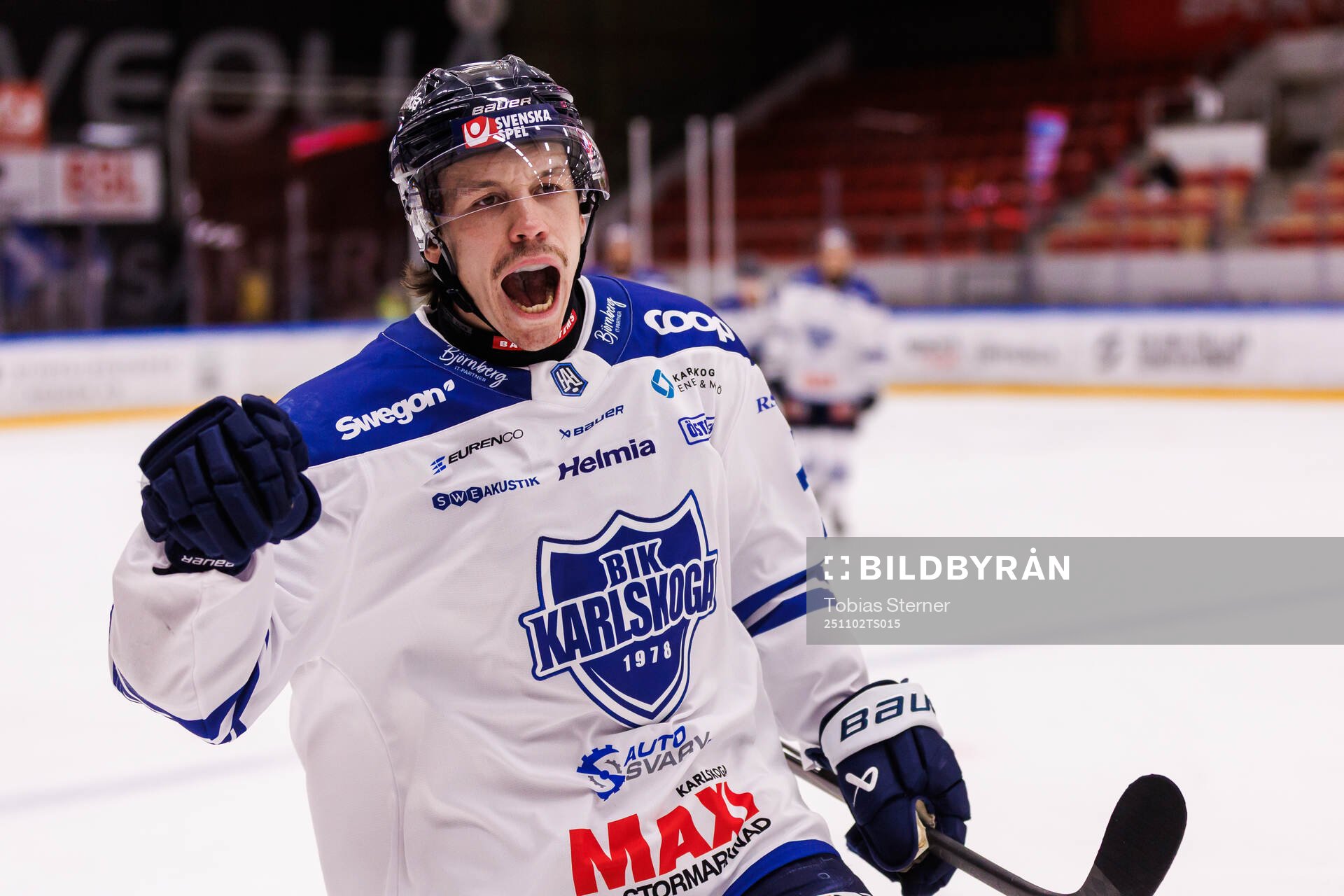 Karlskogas Leevi Viitala jublar