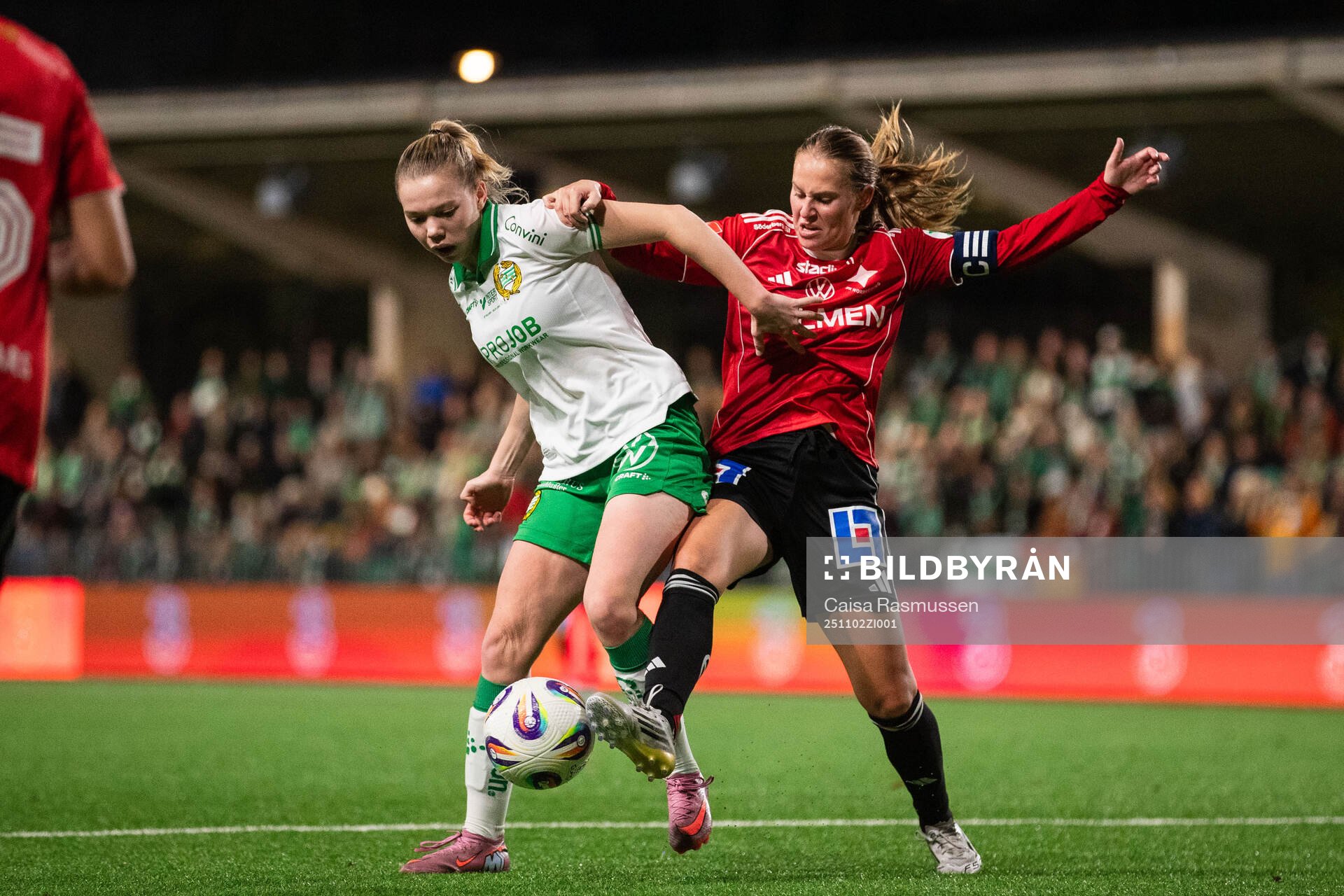 Hammarbys Bea Sprung och IFK Norrköpings Elsa Burvall
