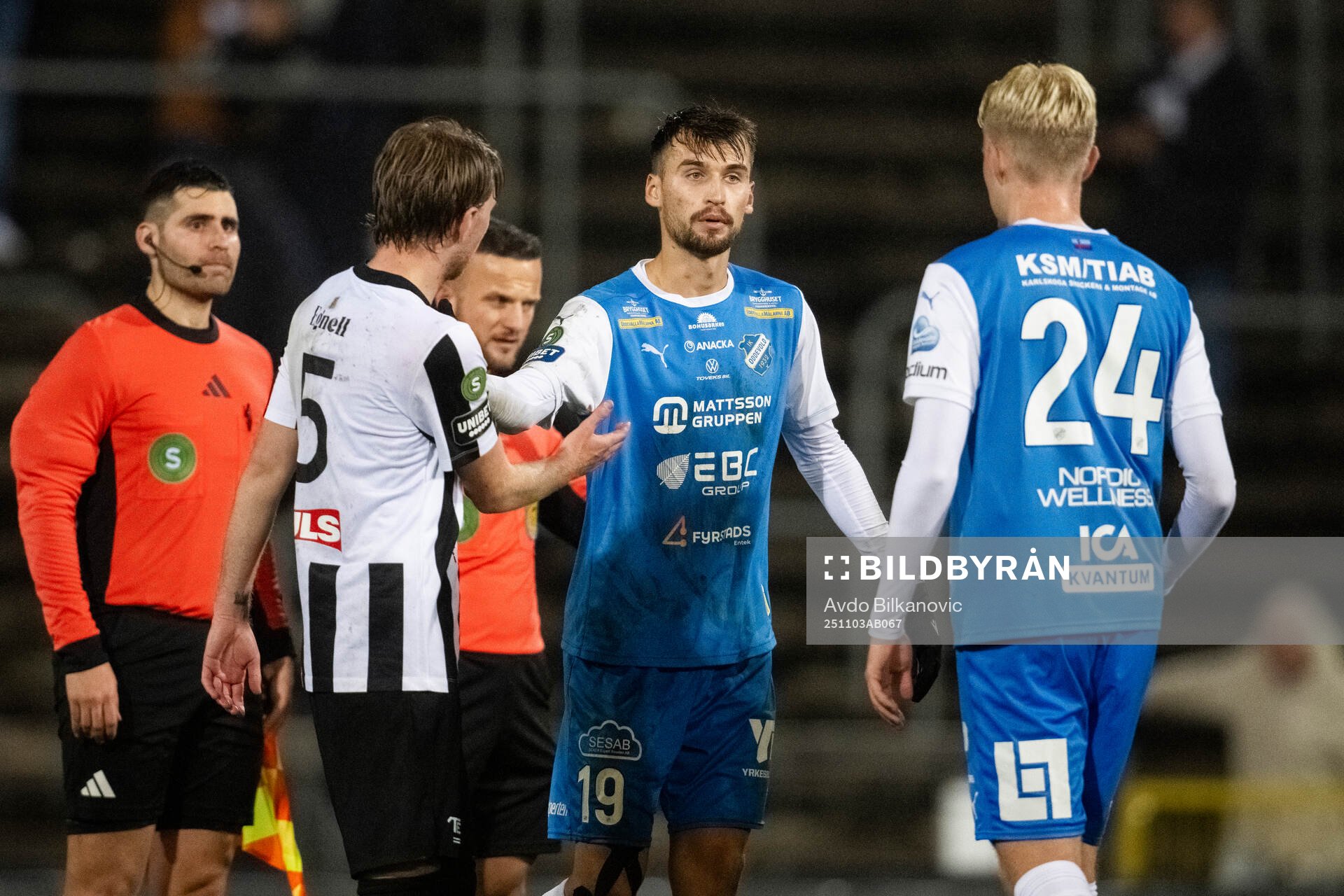 Landskronas Adam Egnell tackar Oddevolds Rasmus