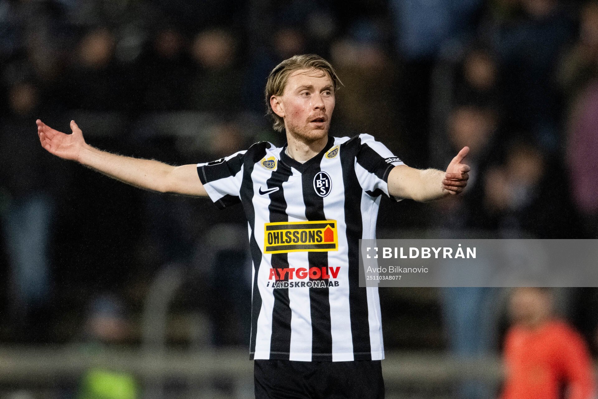 Landskronas Adam Egnell agerar