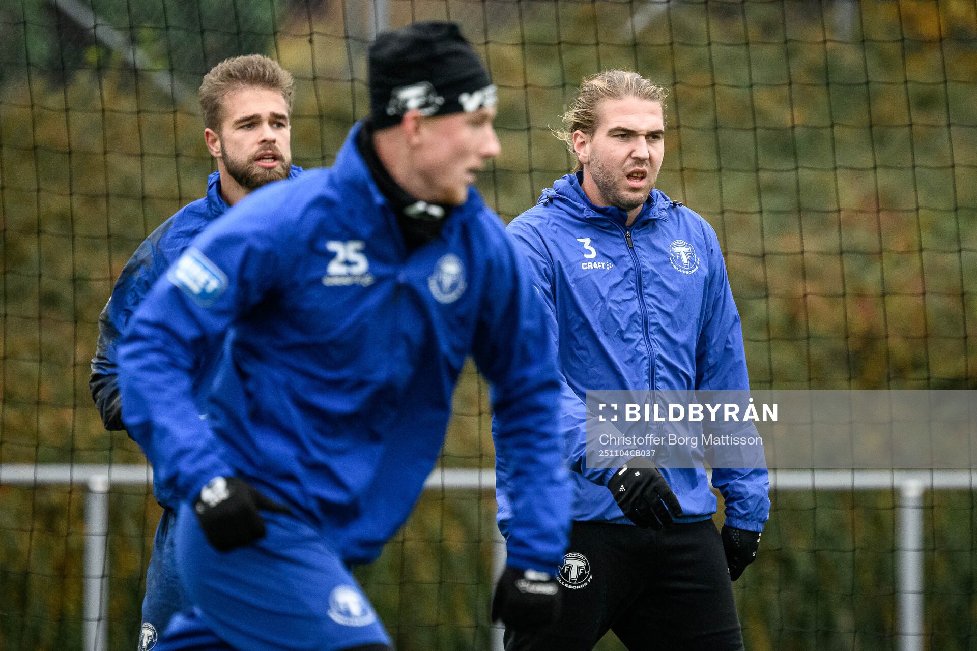 Målvakt Victor Astor och Charlie Weberg
