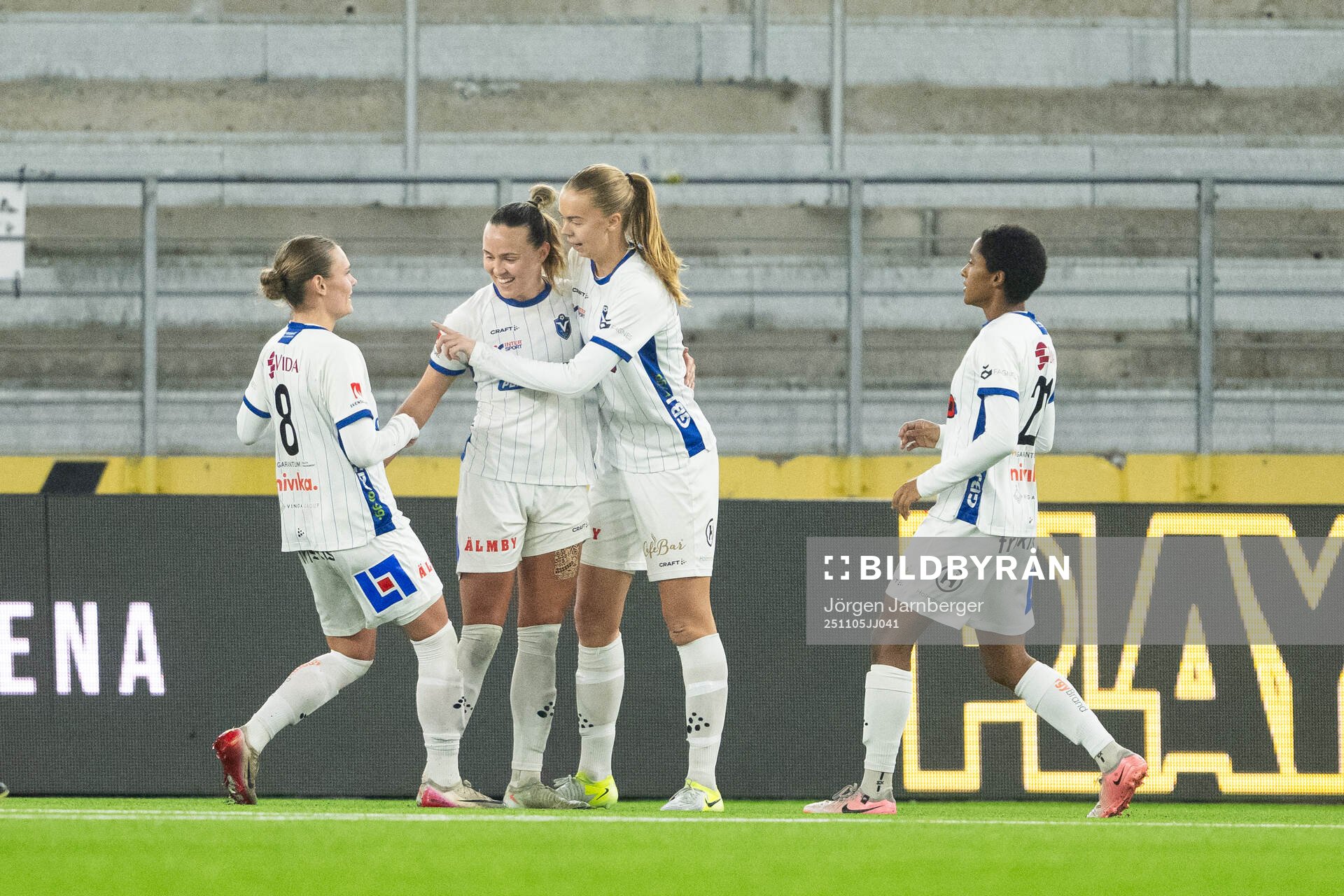 Växjö DFFs Larkin Russel jublar