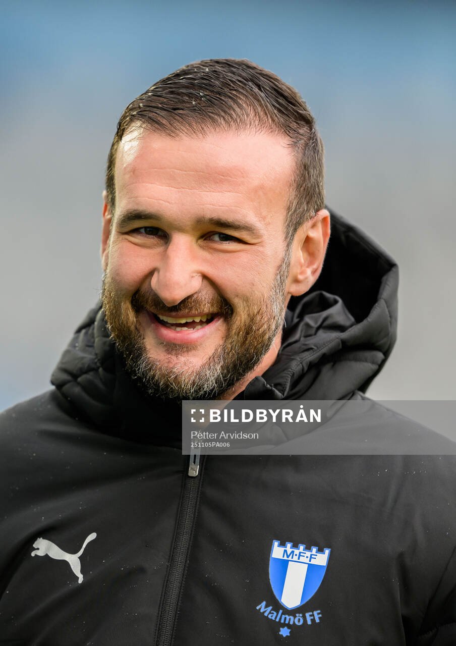 Head coach Anes Mravac