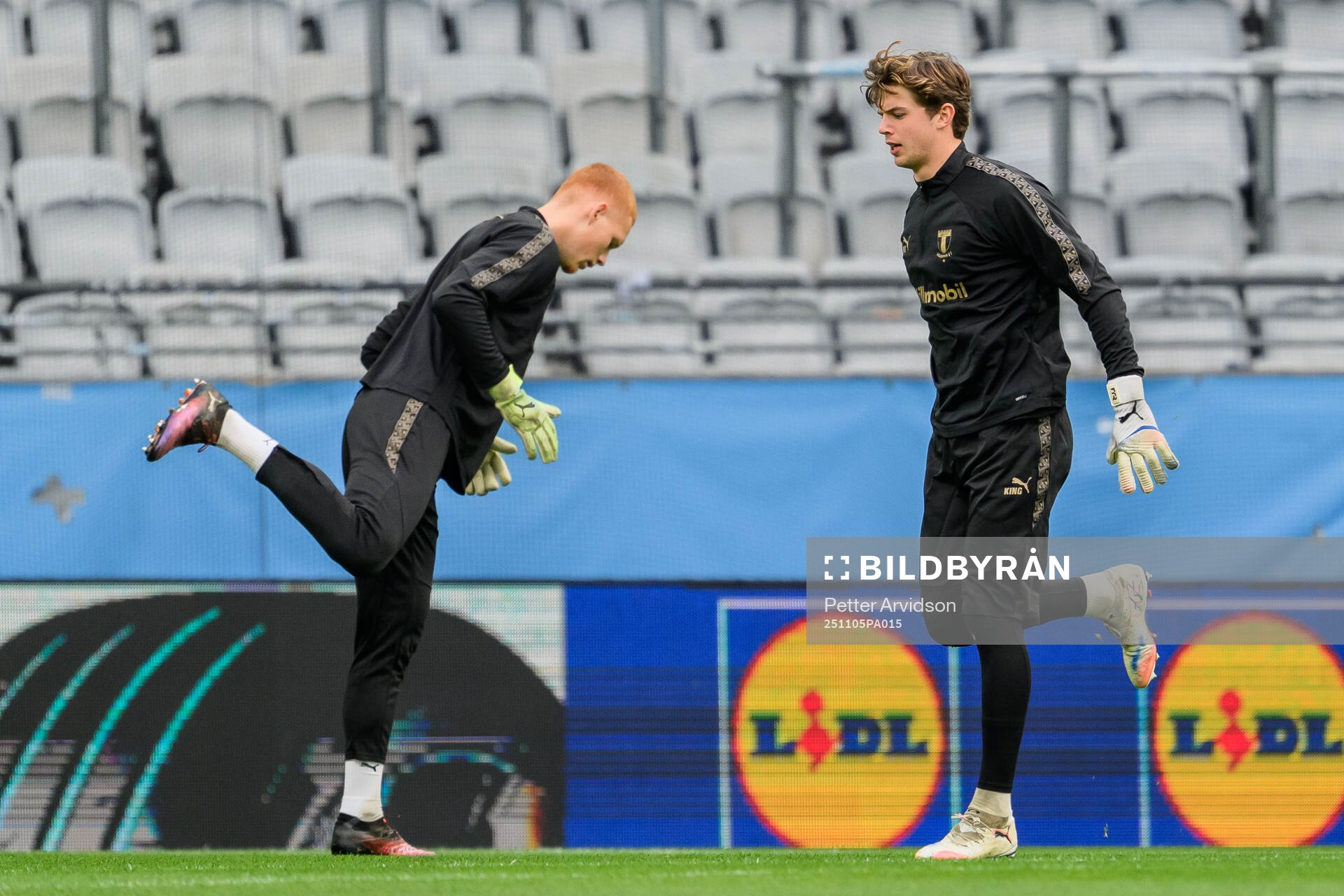 Goalkeeper Joakim Persson and goalkeeper Melker Ellborg