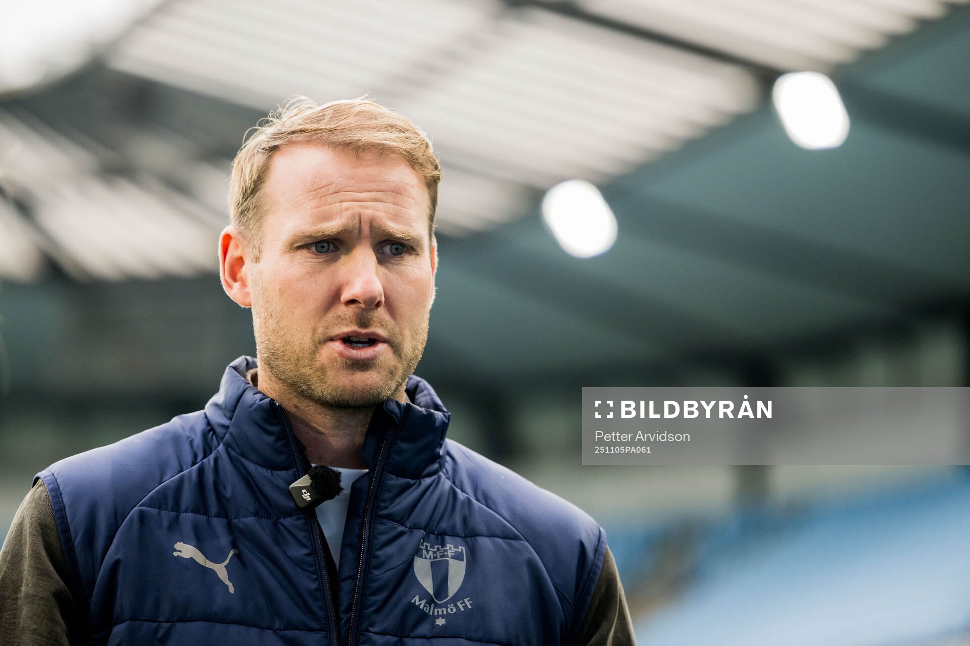 Sports director Ola Toivonen in MFF Play TV studio