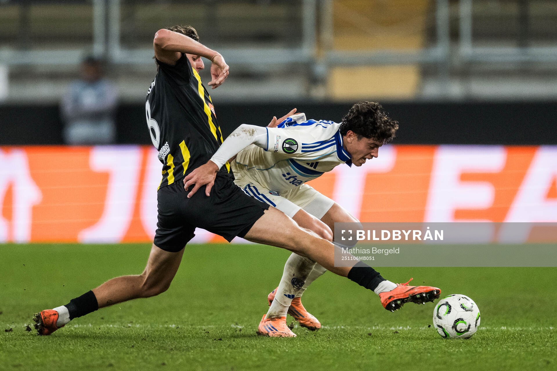 Silas Andersen of Häcken and Rafael Luis of Strasbourg