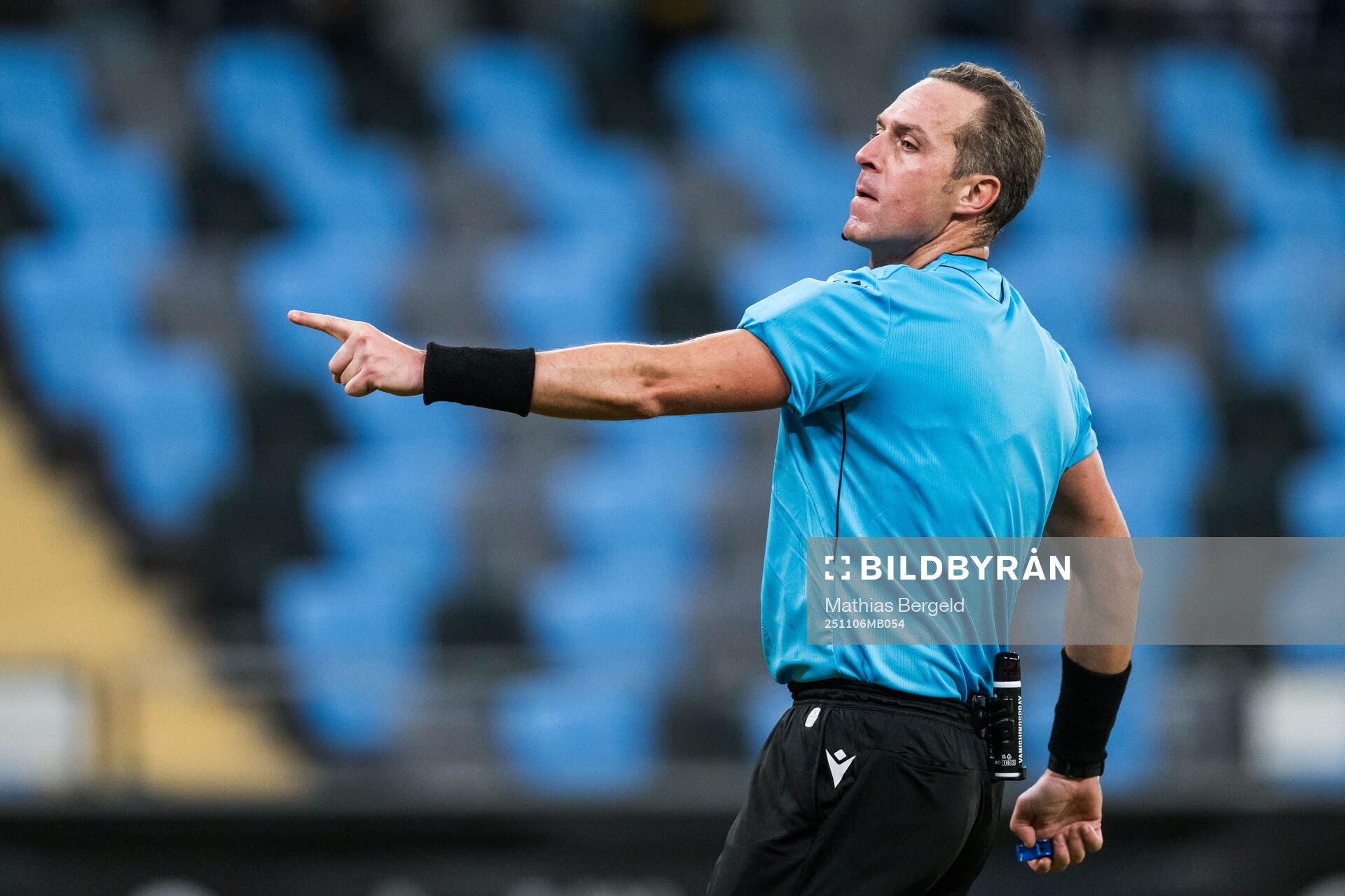 Referee Luca Pairetto