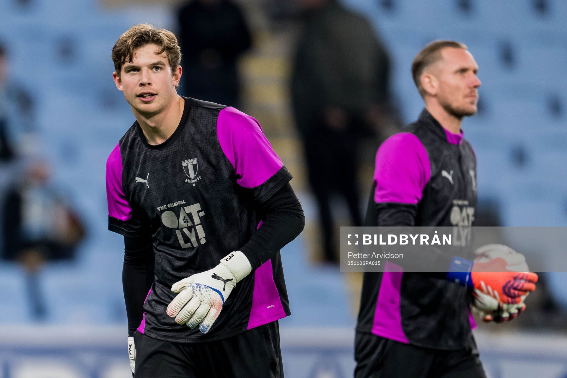 Goalkeeper Melker Ellborg and goalkeeper Robin Olsen of