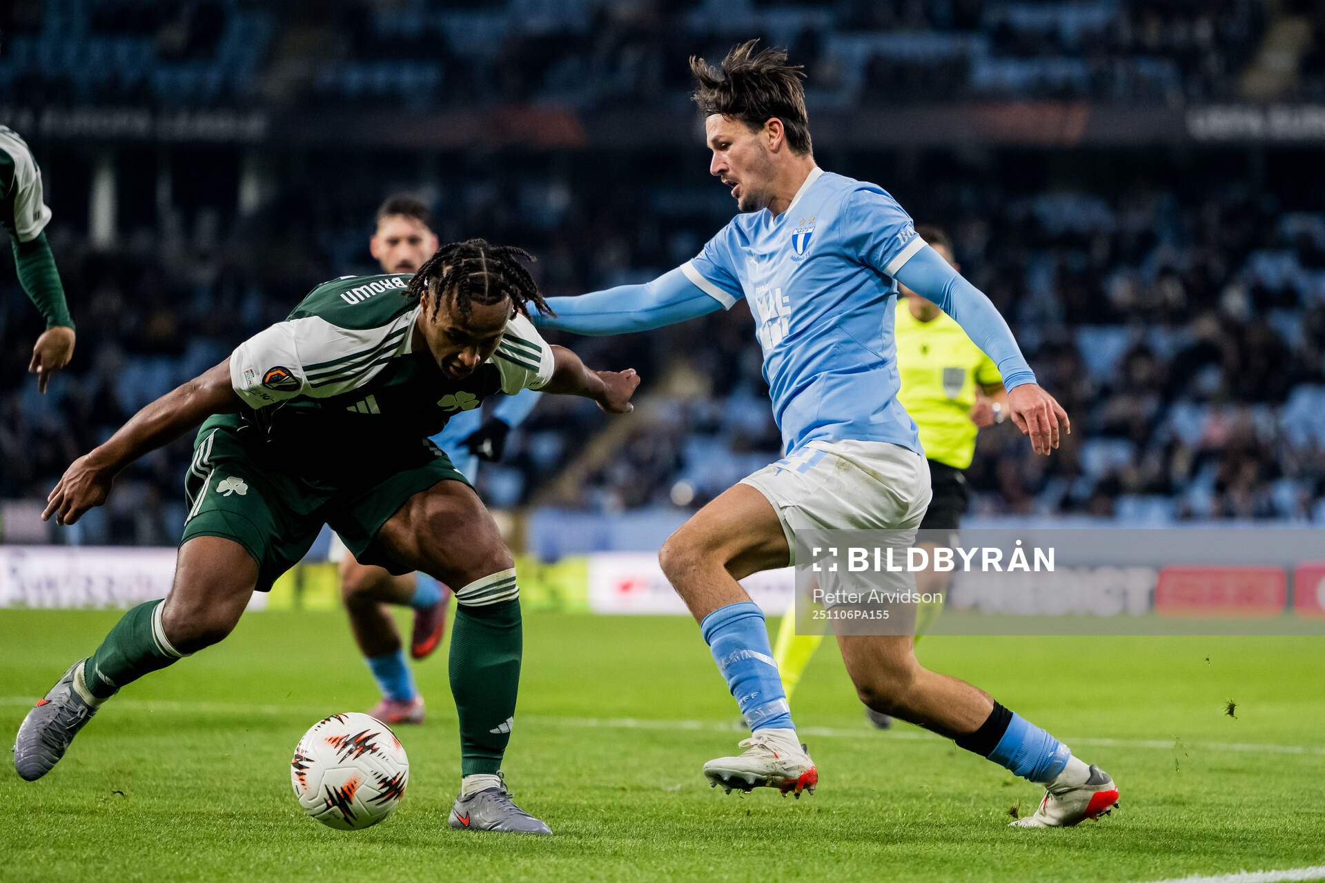 Erik Palmer-Brown of Panathinaikos and Stefano Vecchia of