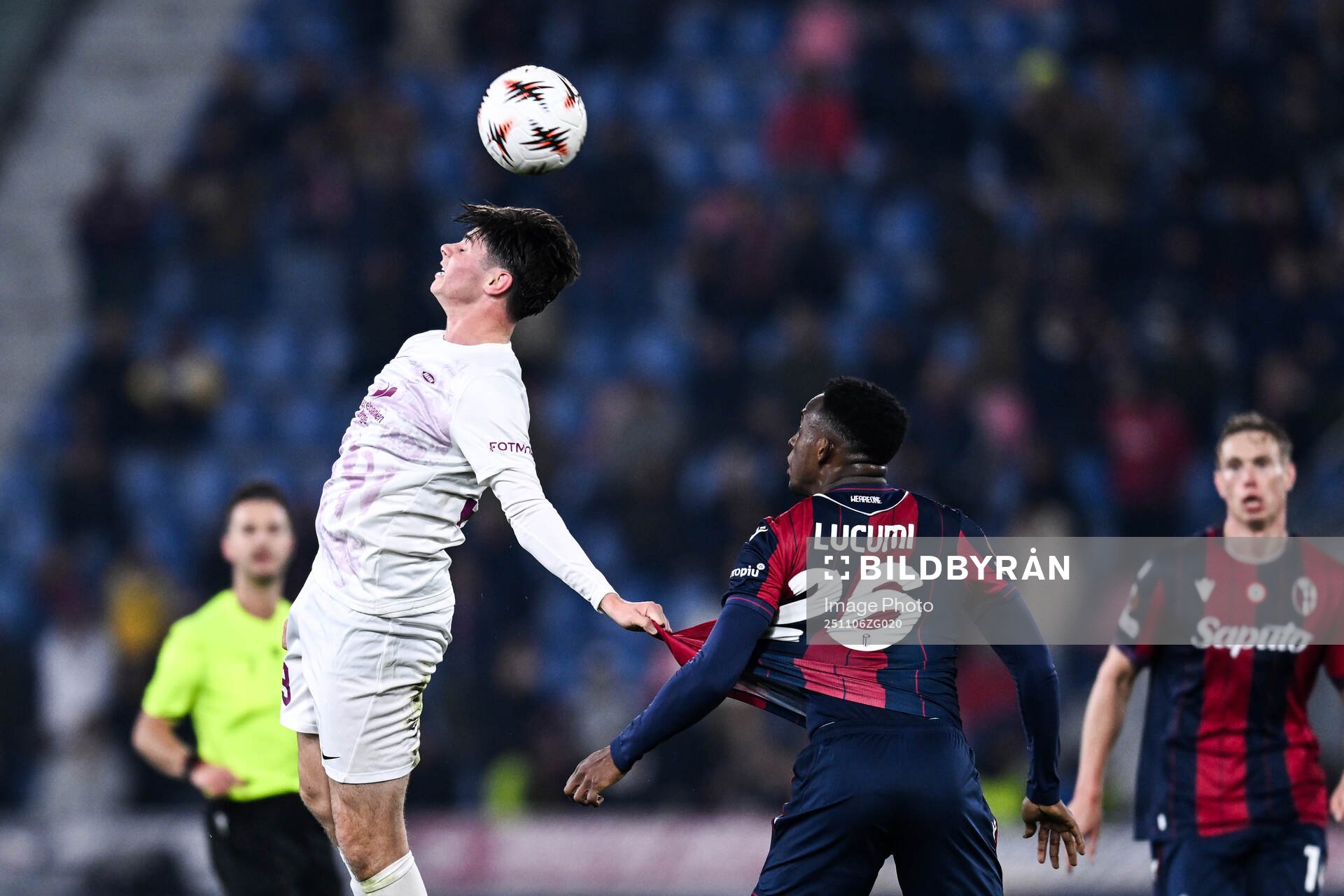 Julian Lægreid of Brann and Jhon Lucumi of Bologna