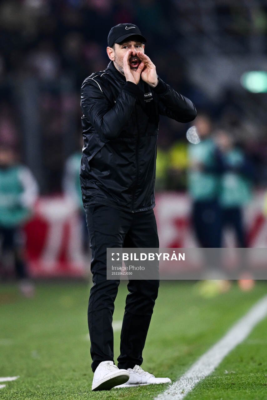 Head coach Freyr Alexandersson of Brann