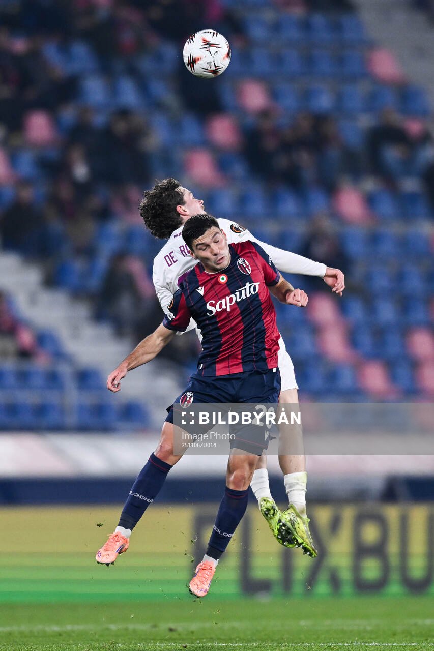 Denzel De Roeve of Brann and Nicolo Cambiaghi of Bologna