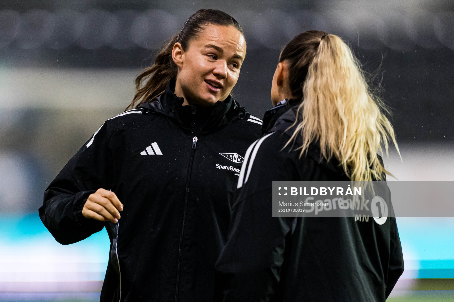 Rebecka Wanvik Holum of Rosenborg warms up