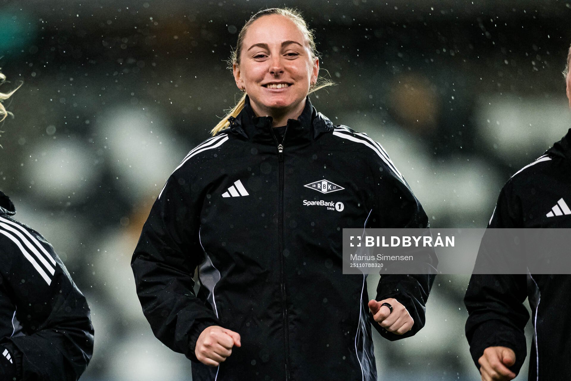 Hanna Dahl of Rosenborg warms up