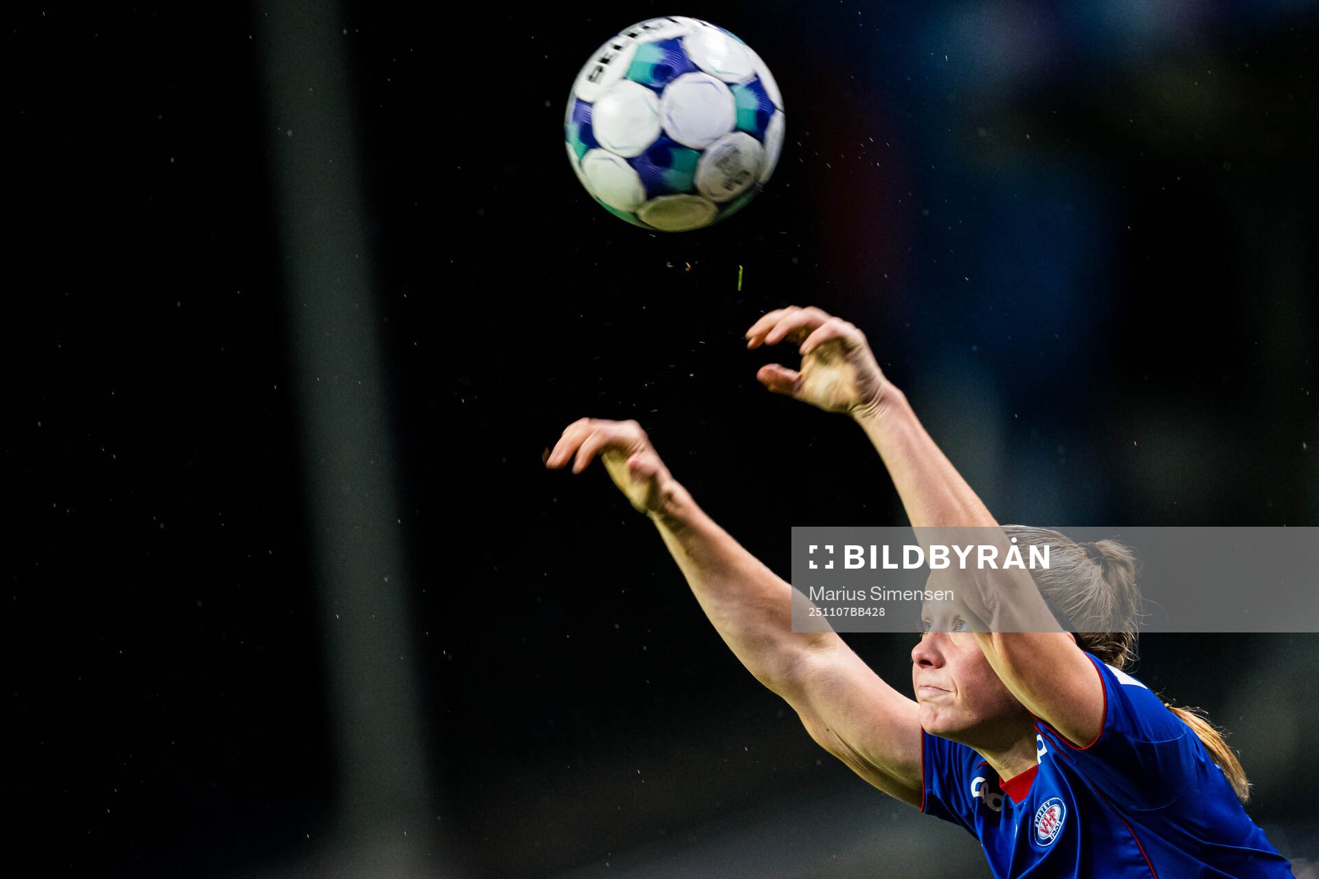 Sædis Run Heidarsdottir of Vålerenga