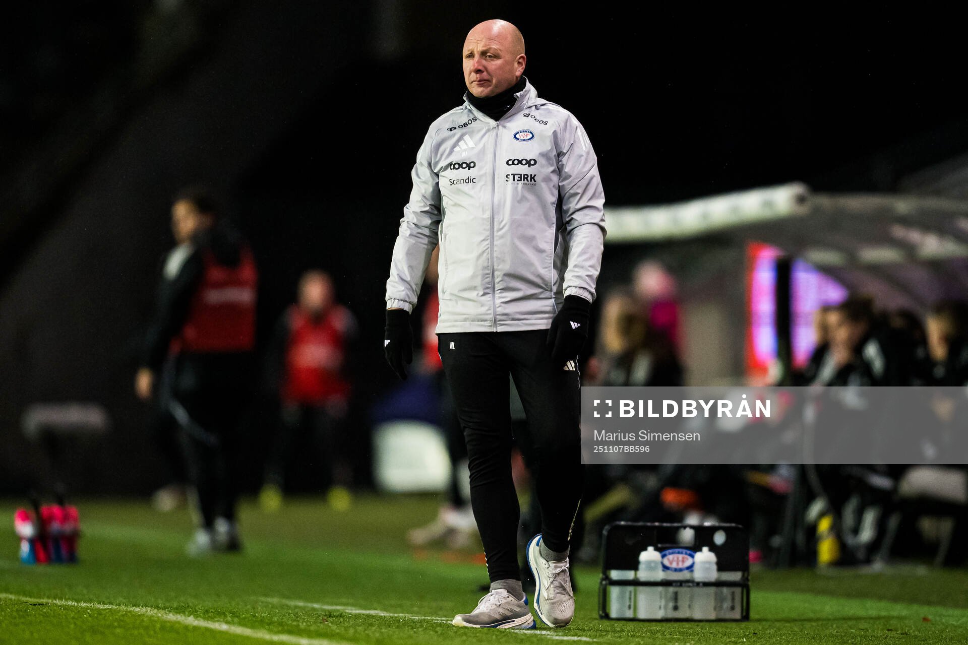 Head coach Nils Lexerød of Vålerenga