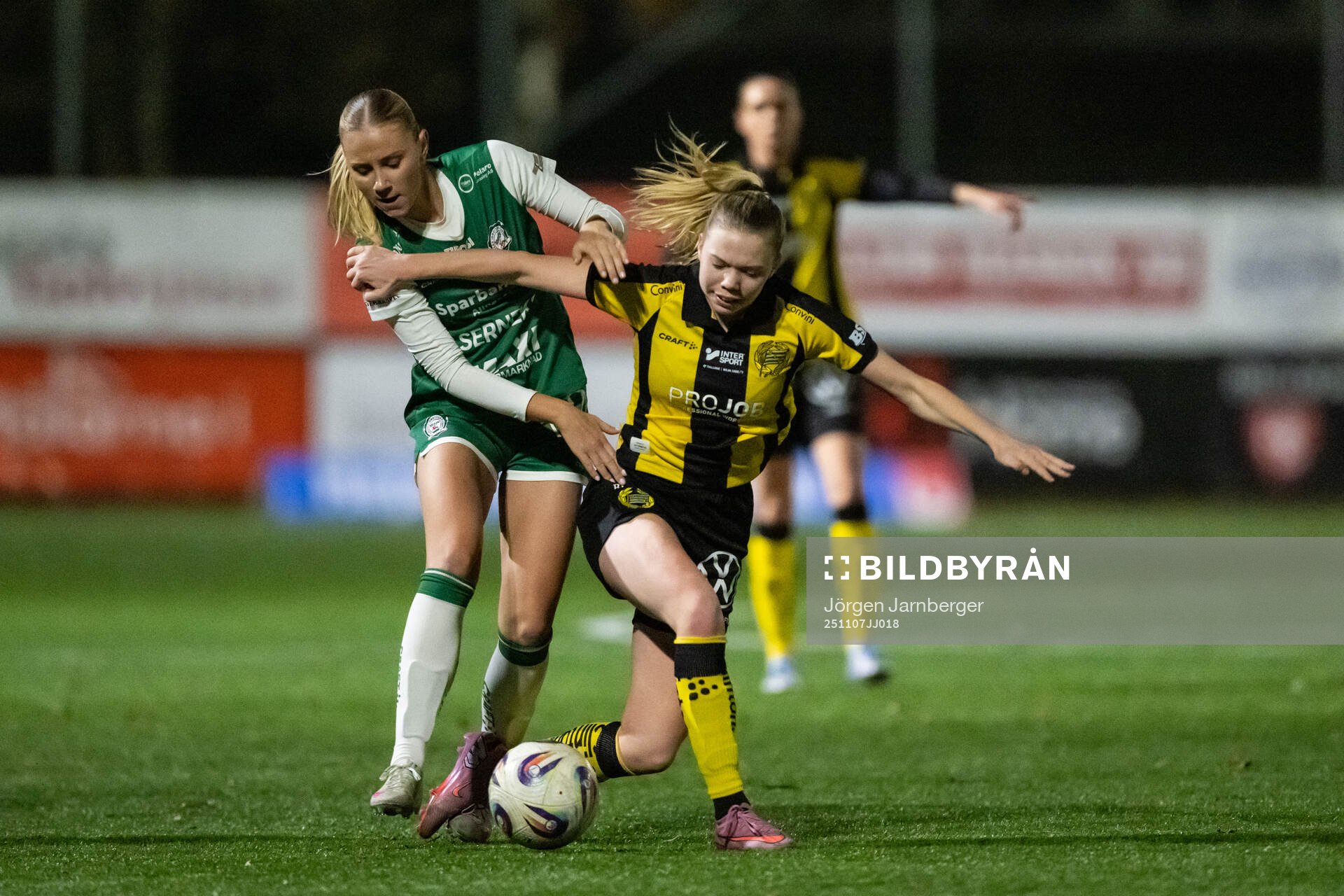 Alingsås Tilde Karlsson och Hammarbys Bea Sprung